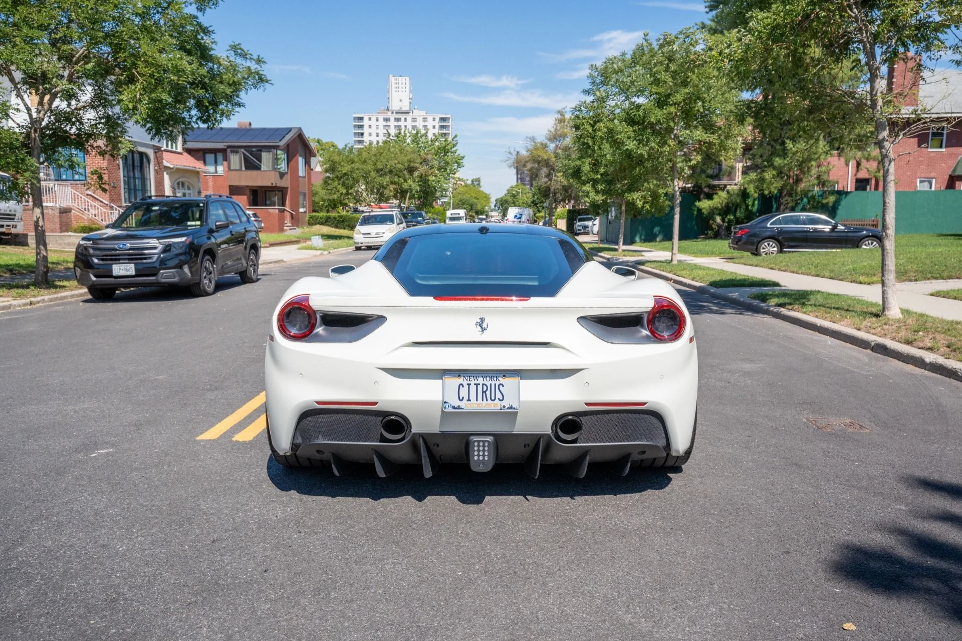 mph005_2312006240_Used_2018_Ferrari_488_GTB_1787848470_896d63e373
