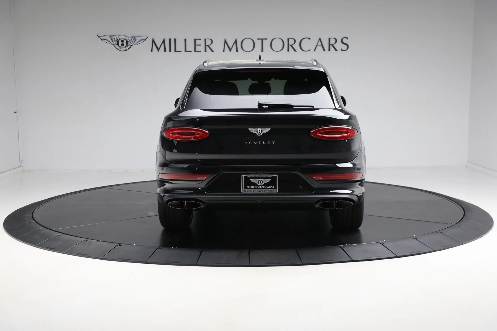 mph005_2314261341_Used_2024_Bentley_Bentayga_V8_f4e9692b8c