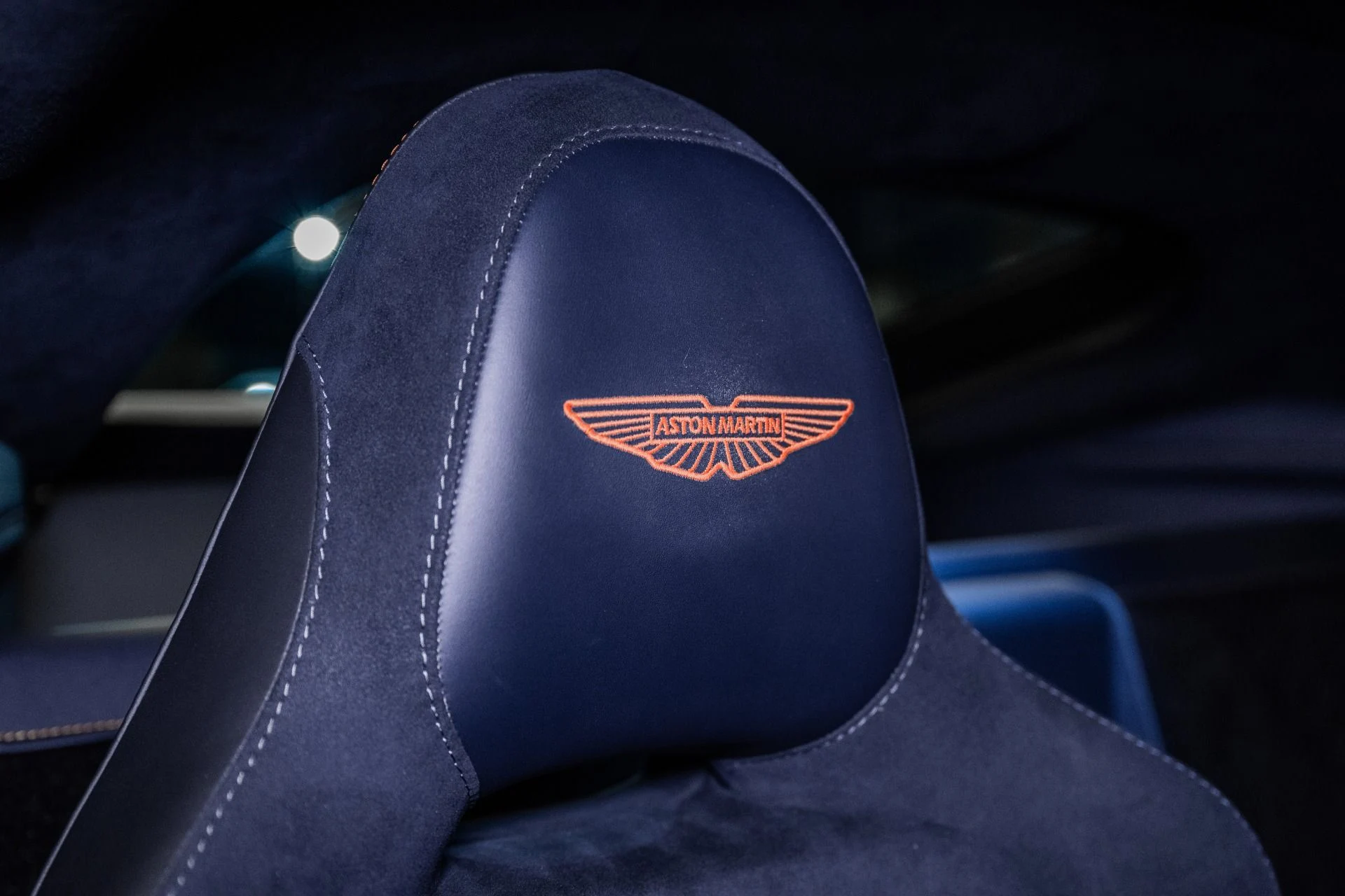 mph005_2319108141_Used_2025_Aston_Martin_Vantage_1754335114_d5662e2885