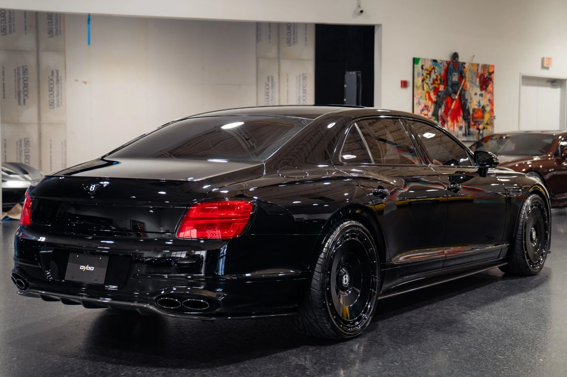 mph005_2324552290_Used_2023_Bentley_Flying_Spur_Azure_1787341097_74d26f49b2