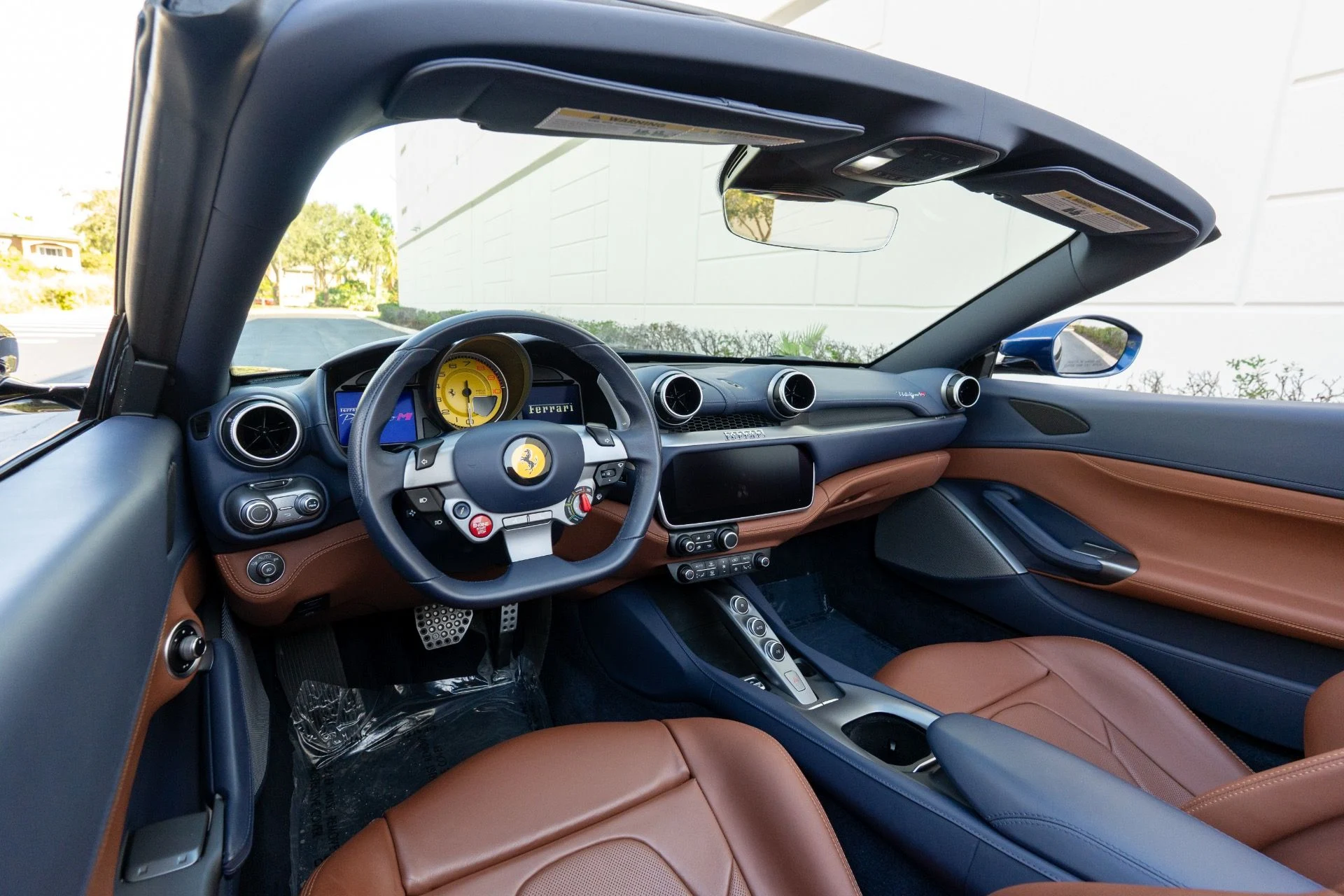 mph005_2326223845_Used_2022_Ferrari_Portofino_M_1761343273_3e6d23594b