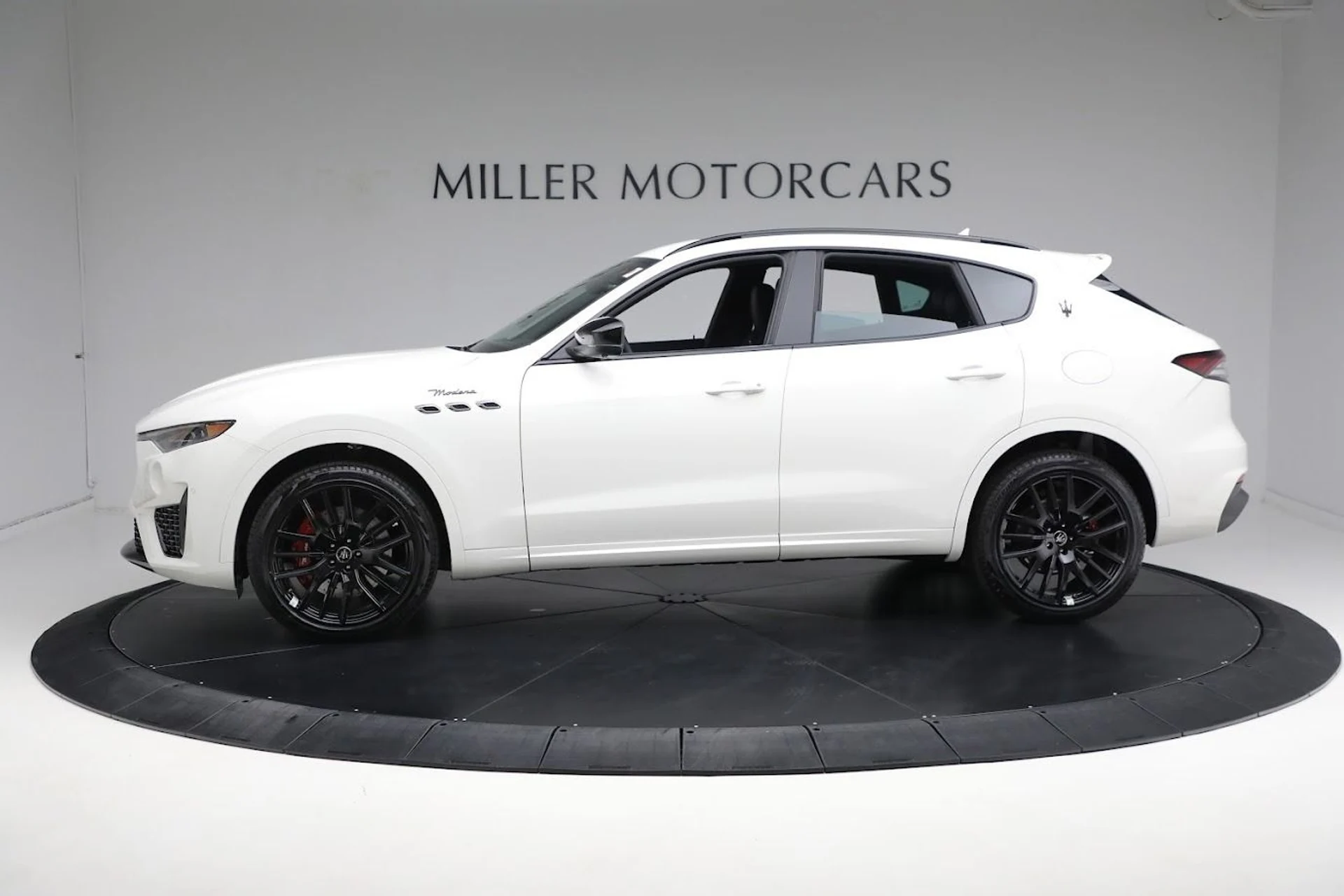 mph005_2327014815_New_2024_Maserati_Levante_Modena_Ultima_864917a6b5