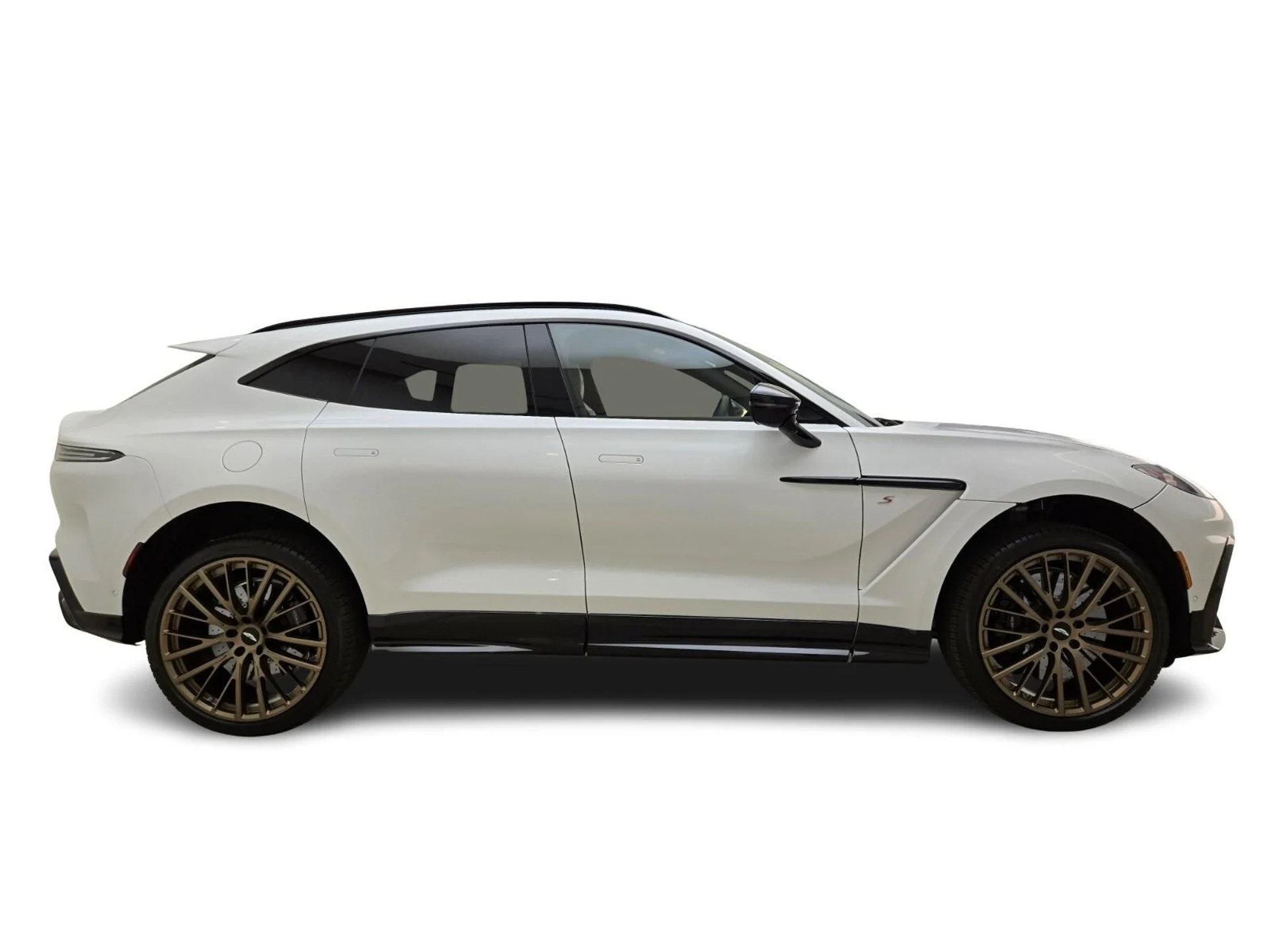 mph005_2344224345_New_2026_Aston_Martin_DBX_1767248303_333b0c45c0