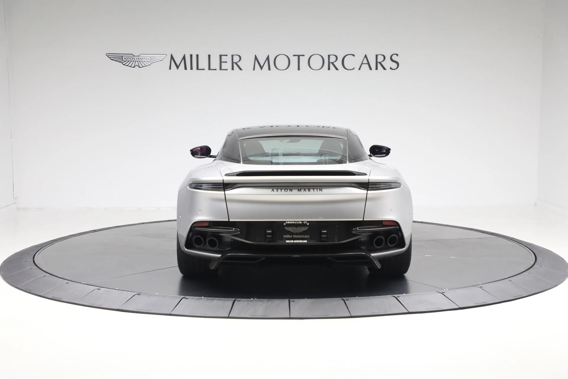mph005_2344654327_Used_2023_Aston_Martin_DBS_Superleggera_4d2d1baa36