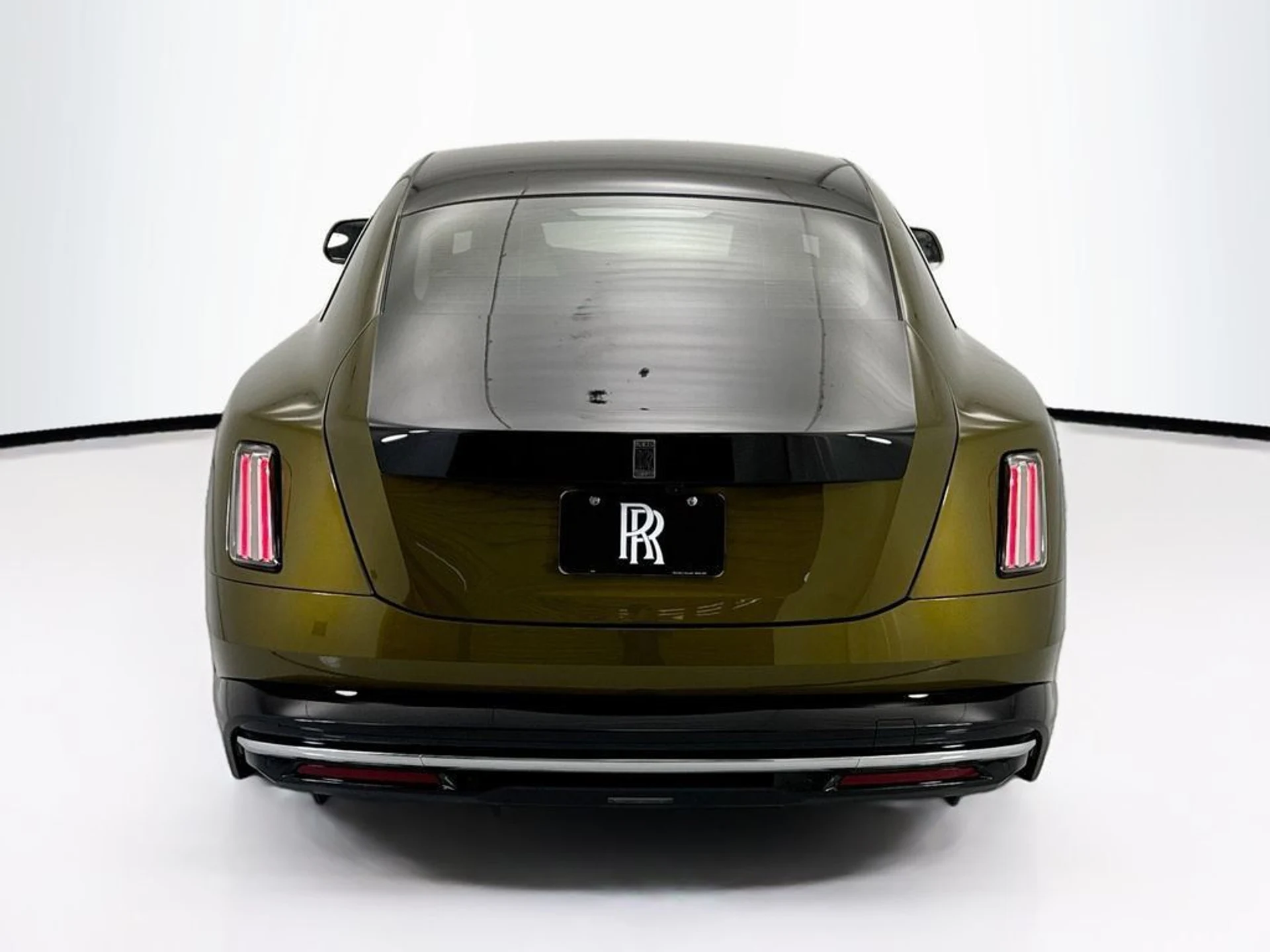 mph005_23462277_used_2026_rolls_royce_spectre_coupe_8119_23019329_6_1024_054604276e