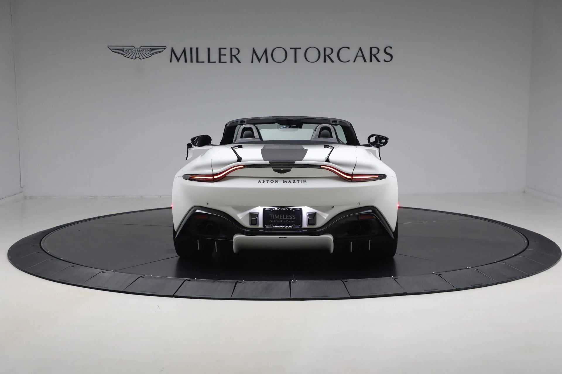 mph005_2351071892_Used_2023_Aston_Martin_Vantage_F1_Edition_1784727117_2ed1b00b61