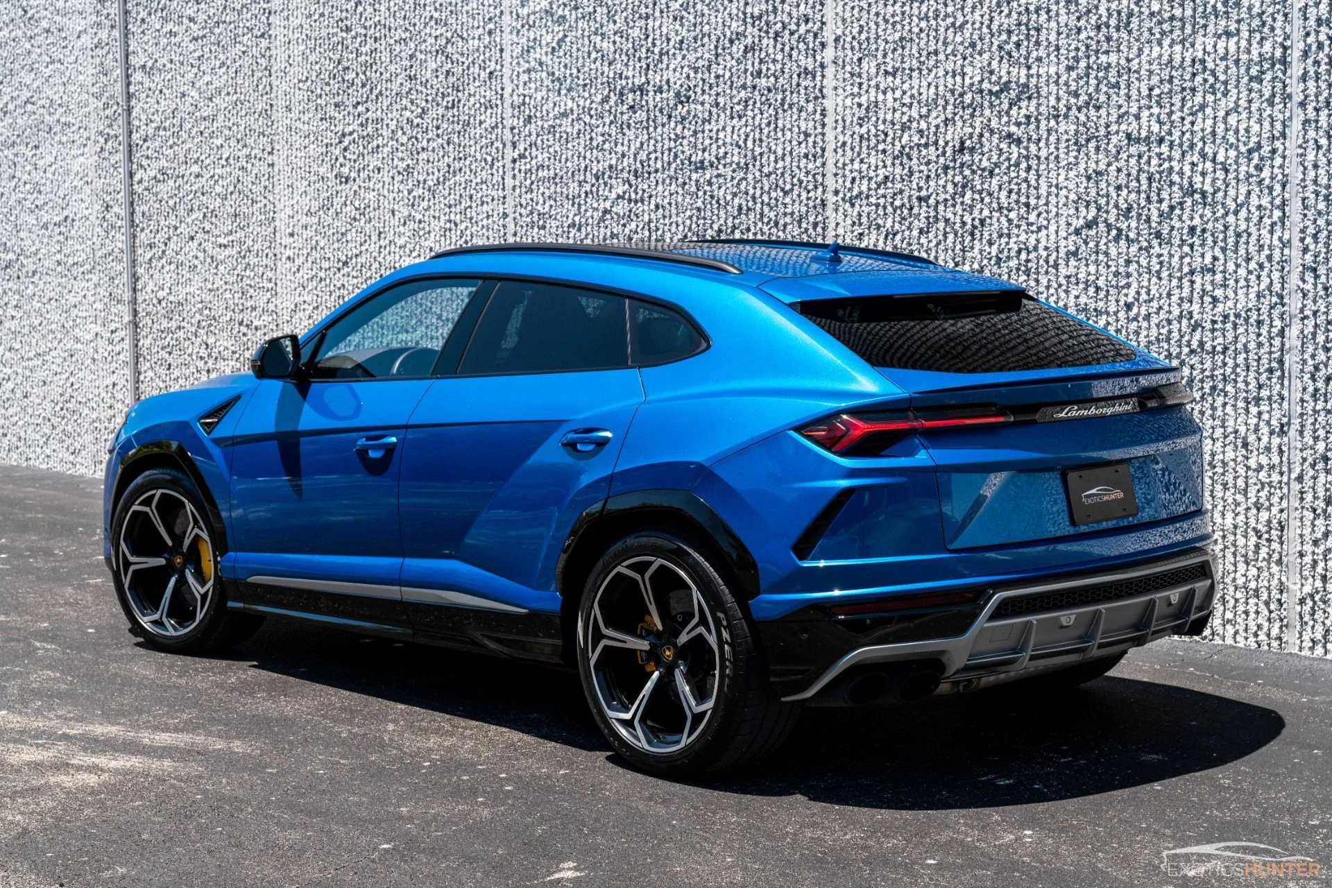 mph005_2360859717_Used_2019_Lamborghini_Urus_HIGH_266_K_Sticker_w_EVERY_Desirable_Option_1683572182_65bfc236db