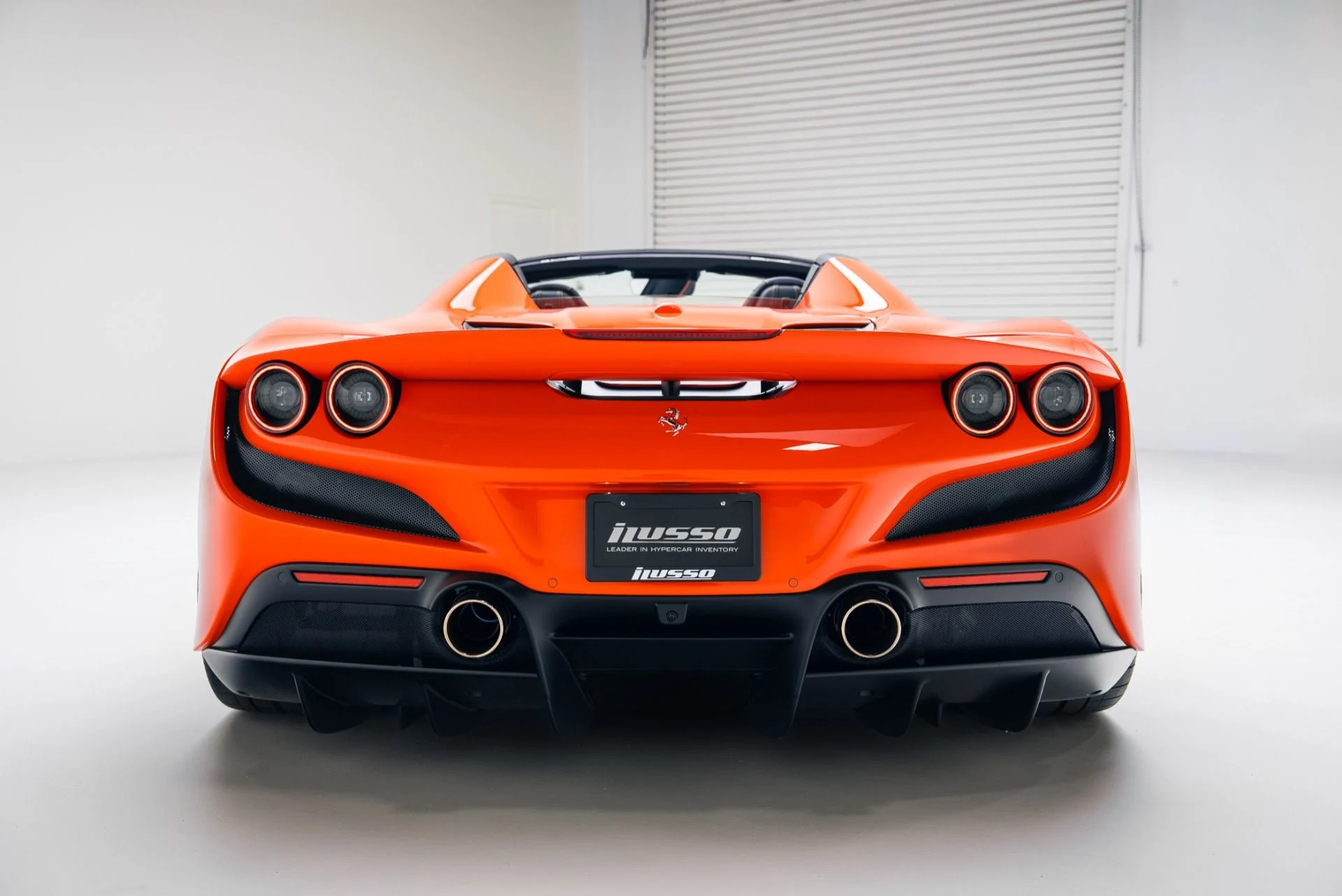 mph005_236732168_Used_2022_Ferrari_F8_Spider_1766089321_77d0da1882