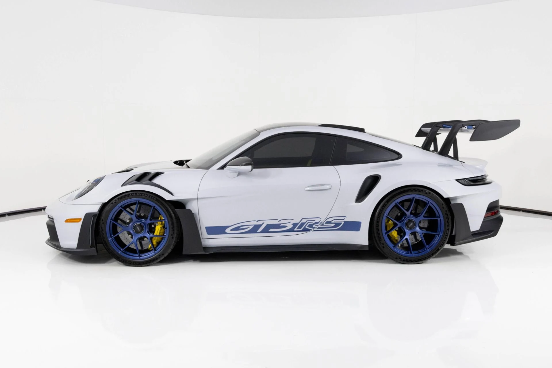 mph005_237117447_Used_2025_Porsche_911_GT_3_RS_1779147252_2d1c2a348b