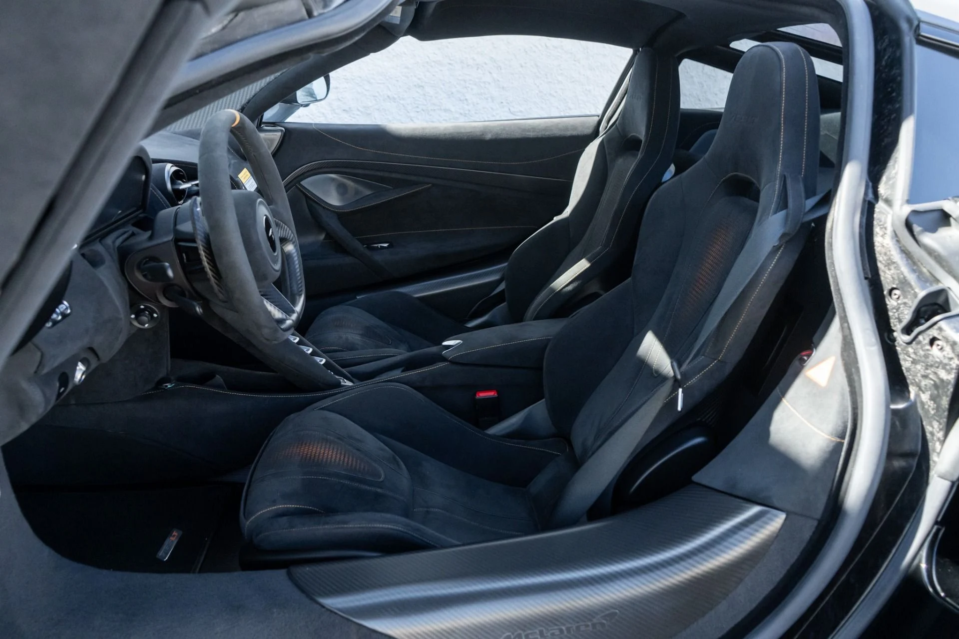 mph005_2373261645_Used_2021_Mc_Laren_765_LT_1772492755_afc27131d0