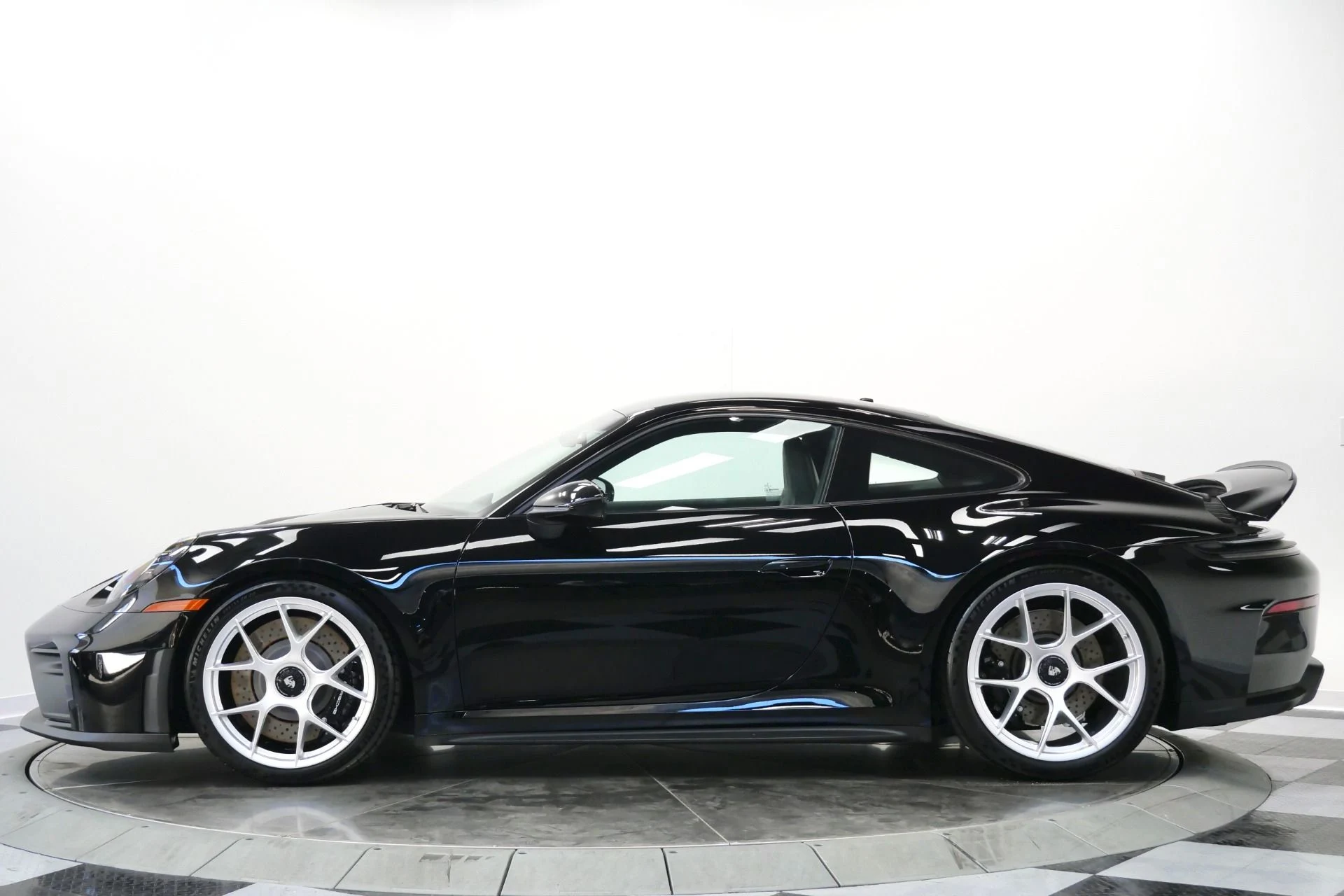 mph005_237654213_Used_2026_Porsche_911_GT_3_Touring_Lightweight_Package_Delivery_Miles_6_Speed_Manual_1766434916_9a011a7d8d