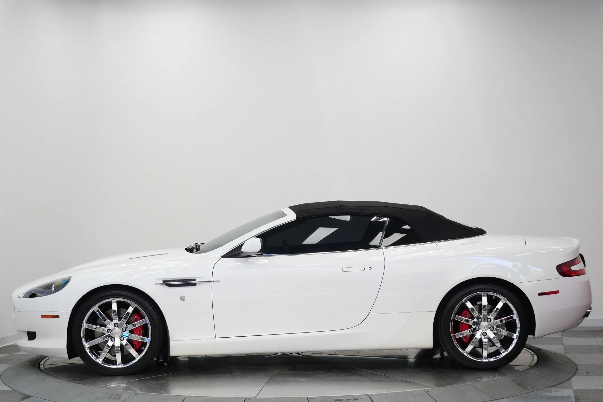 mph005_2376997828_Used_2008_Aston_Martin_DB_9_Volante_V12_Power_Chromed_Wheels_Service_Records_1779224216_7684cbb5a3