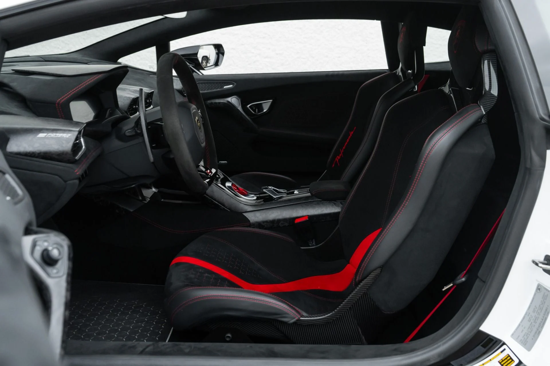 mph005_238195203_Used_2018_Lamborghini_Huracan_LP_640_4_Performante_1784069470_3ae8c4d1df
