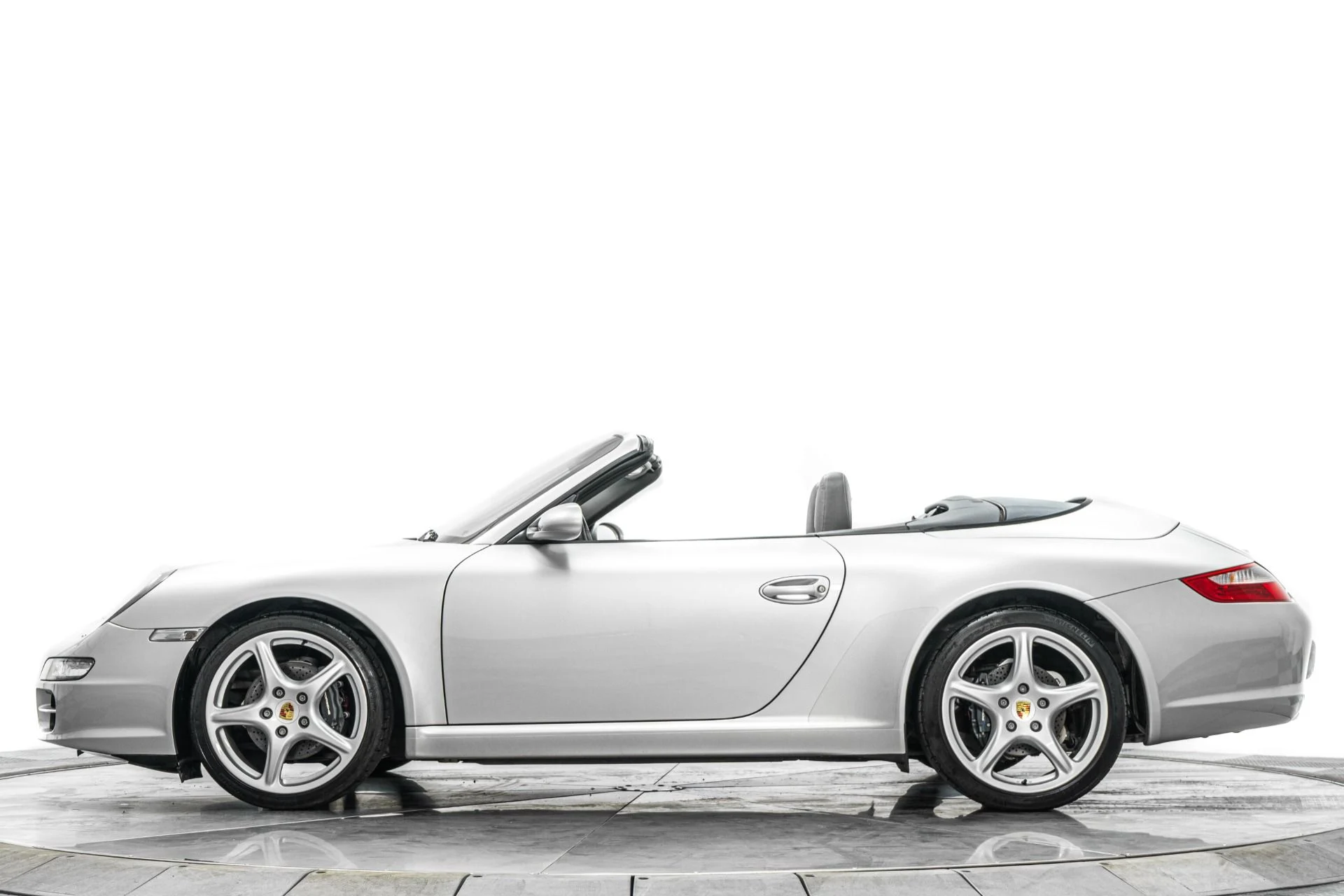 mph005_2399597725_Used_2005_Porsche_911_Carrera_1782410367_b310e76383