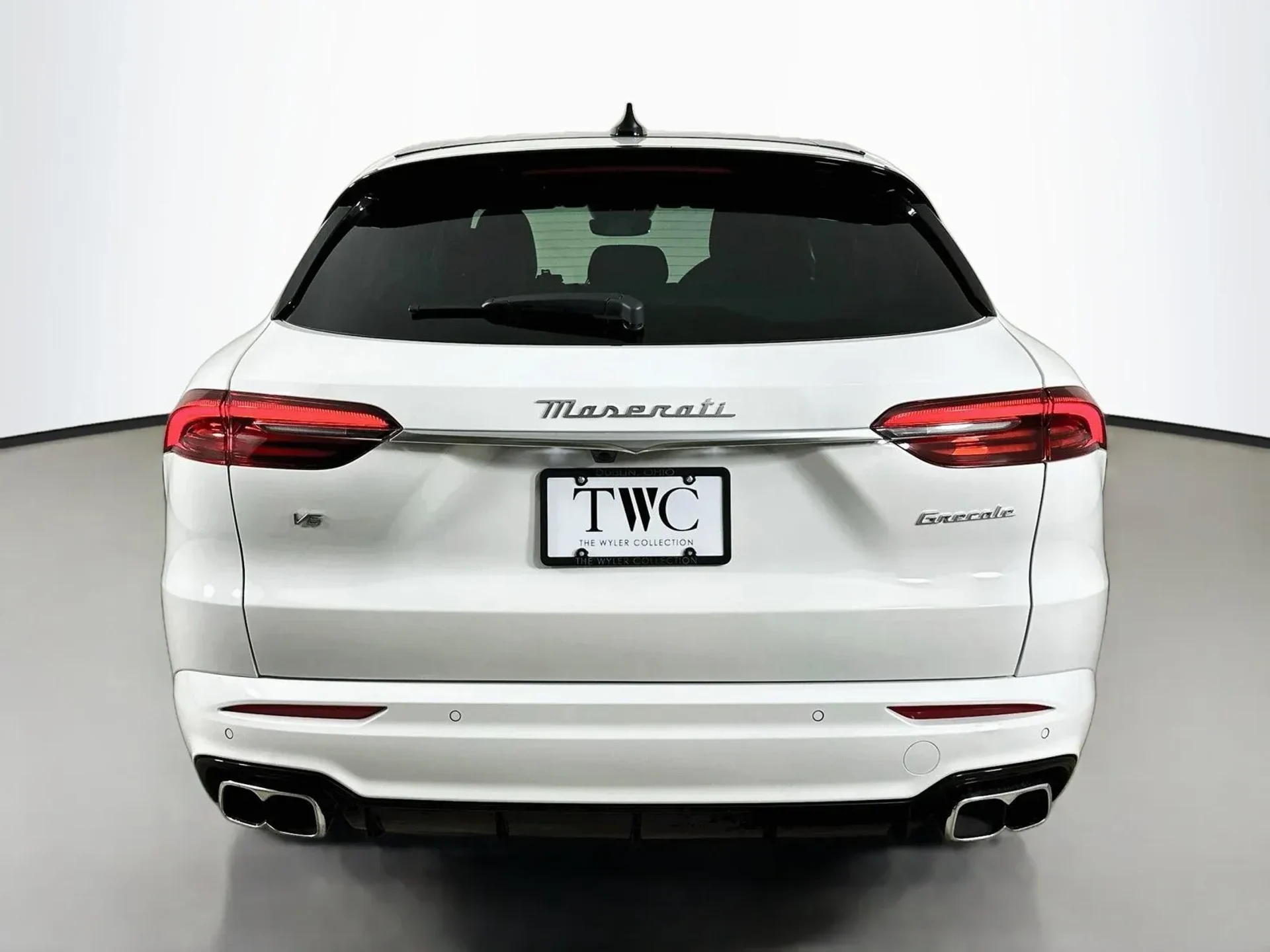 mph005_2404337763_e684354e09225d5e813fca001b0cbccd_27fd413901