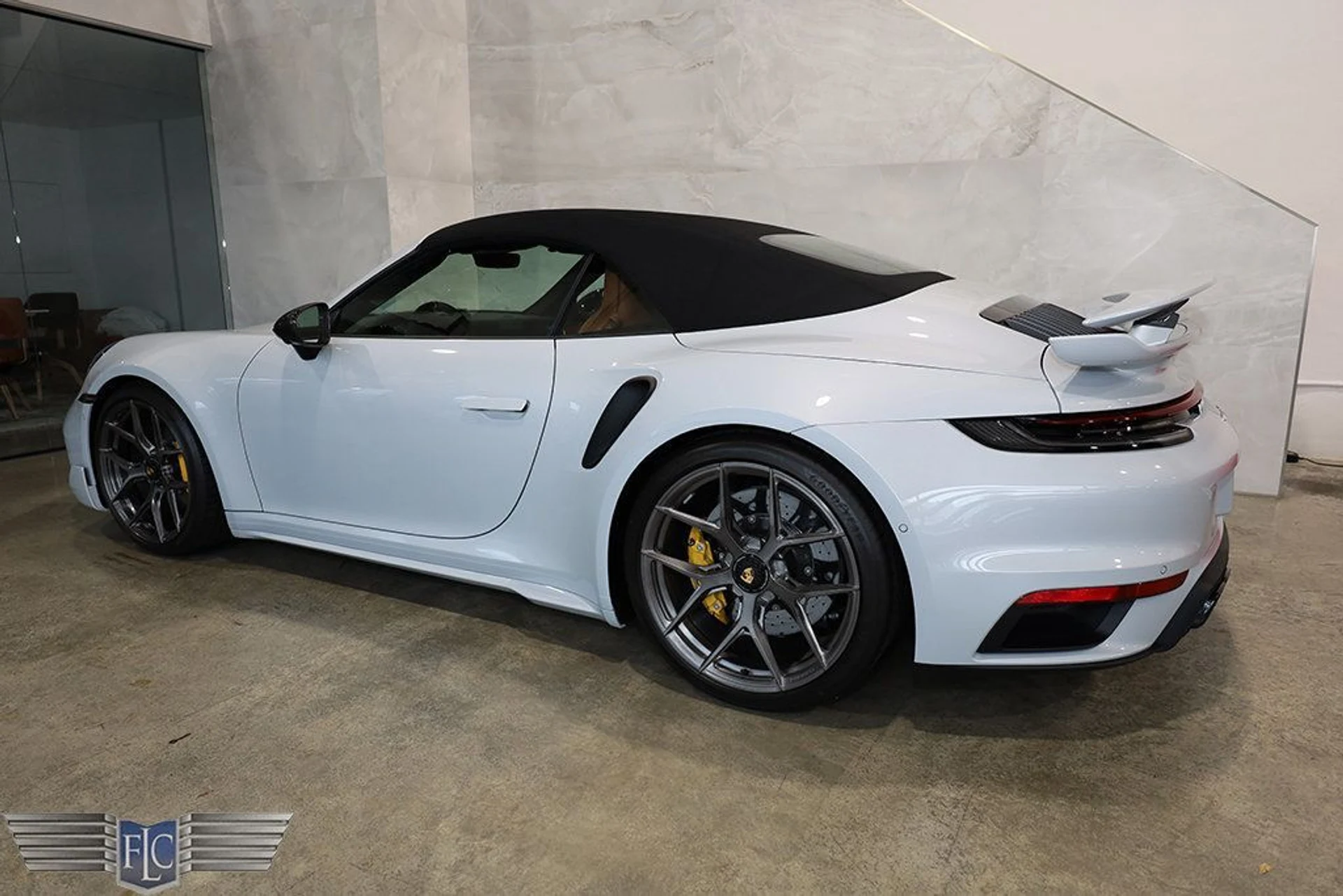 mph005_2408370064_used_2025_porsche_911_turboscabriolet_9689_23038395_6_1024_a424233dec