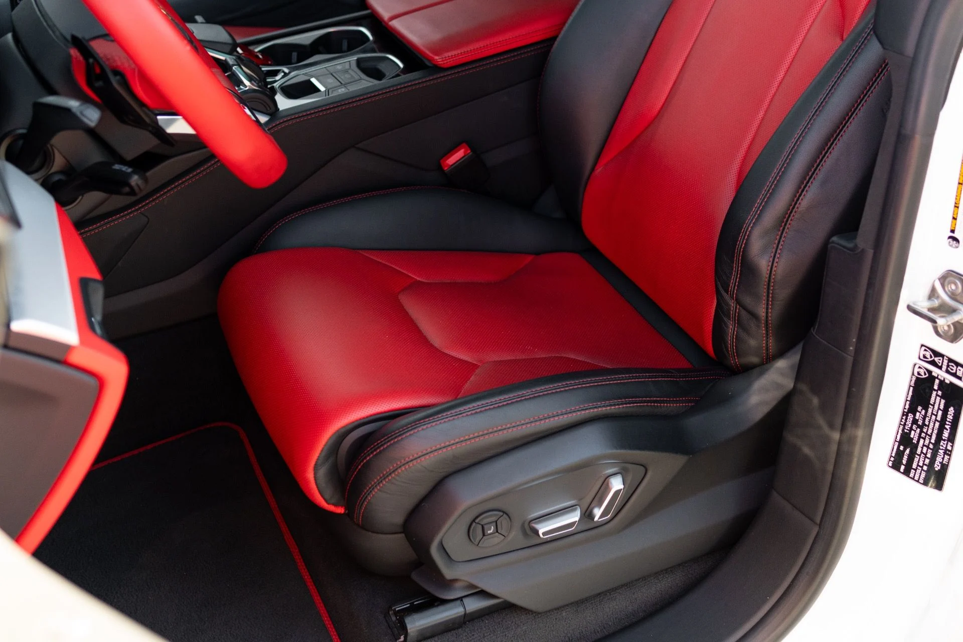 mph005_2411595627_Used_2021_Lamborghini_Urus_1767069879_66a56264c8