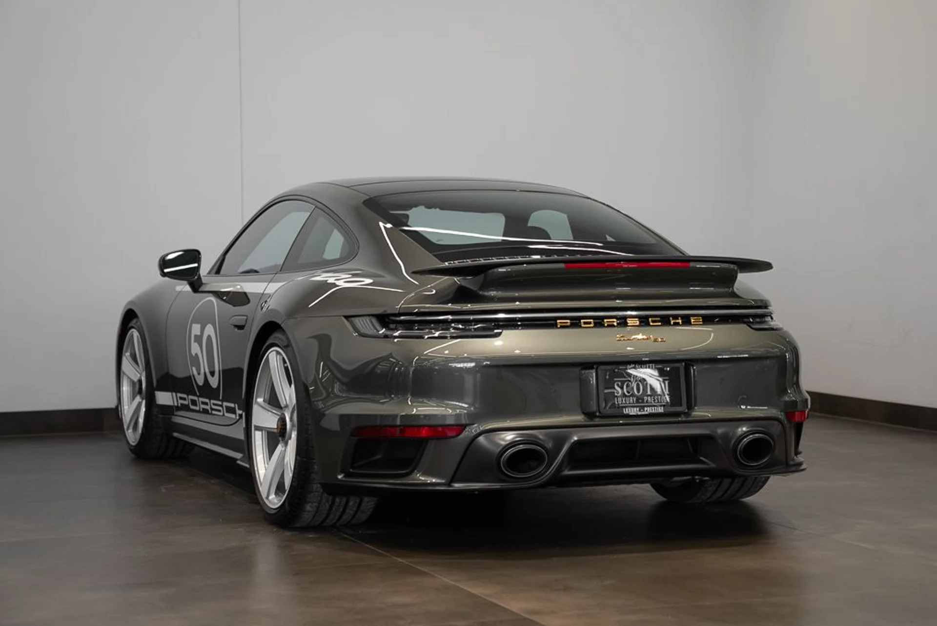 mph005_2413160663_porsche_911_2025_jpg_v_1774622497_c40ace4c78