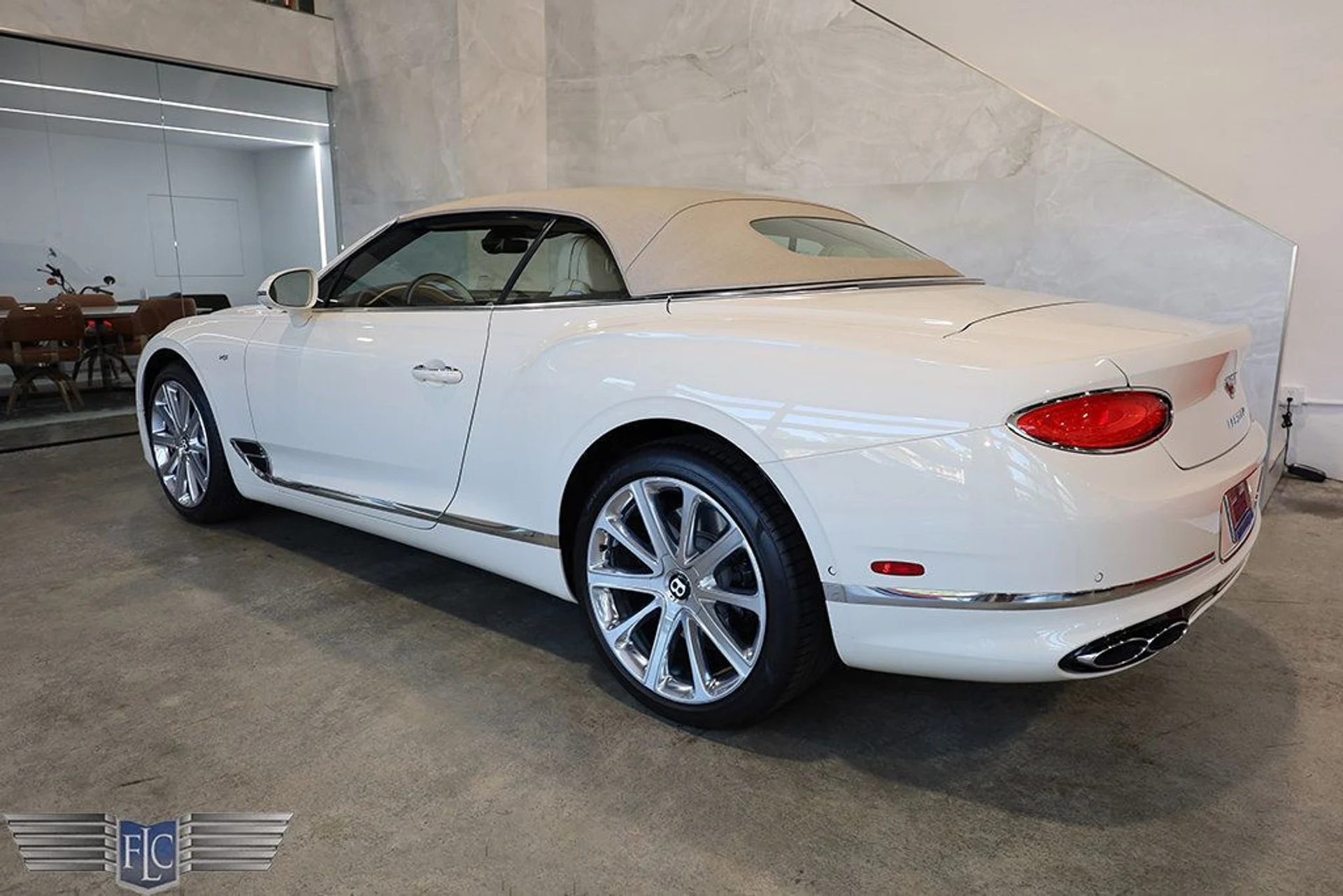 mph005_2417438148_used_2022_bentley_continental_gtcv8convertible_9689_23023913_6_1024_024e03e219
