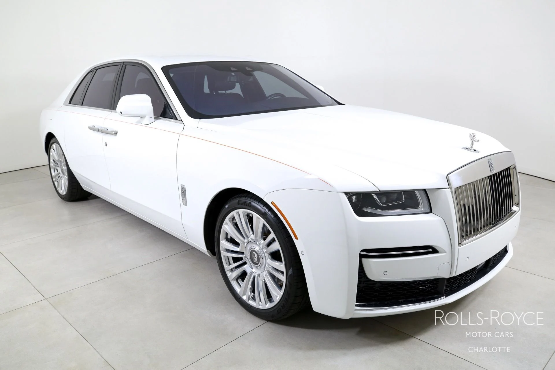 mph005_2418905374_Used_2022_Rolls_Royce_Ghost_1755181543_021768fac9