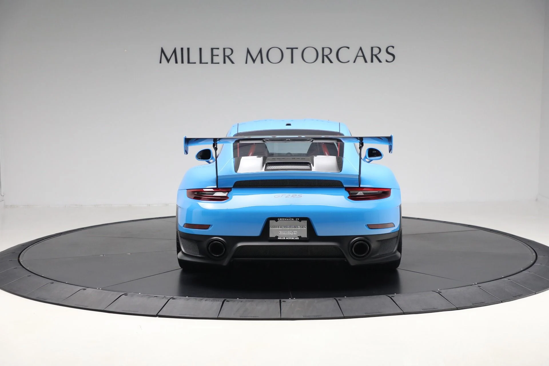 mph005_2422178890_Used_2018_Porsche_911_GT_2_RS_872eb07762