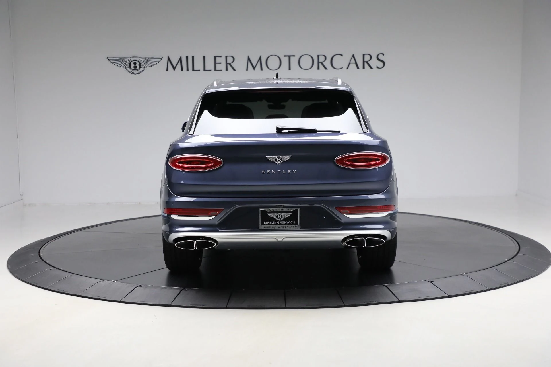 mph005_2422871020_New_2025_Bentley_Bentayga_EWB_Azure_V8_8530d4cdd1