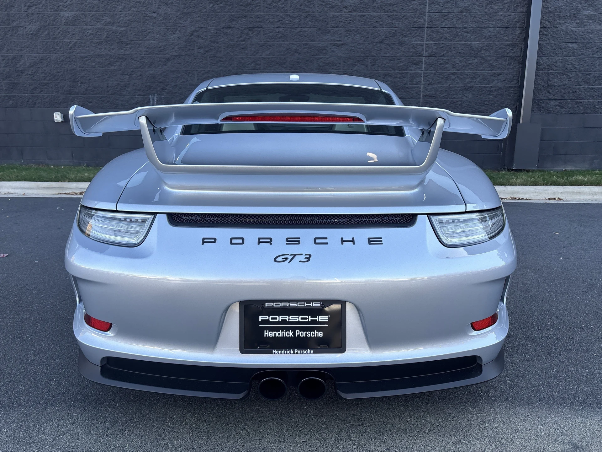 mph005_2429636040_e68c7a984263471f93392e826c728e03_aa7d2d9908