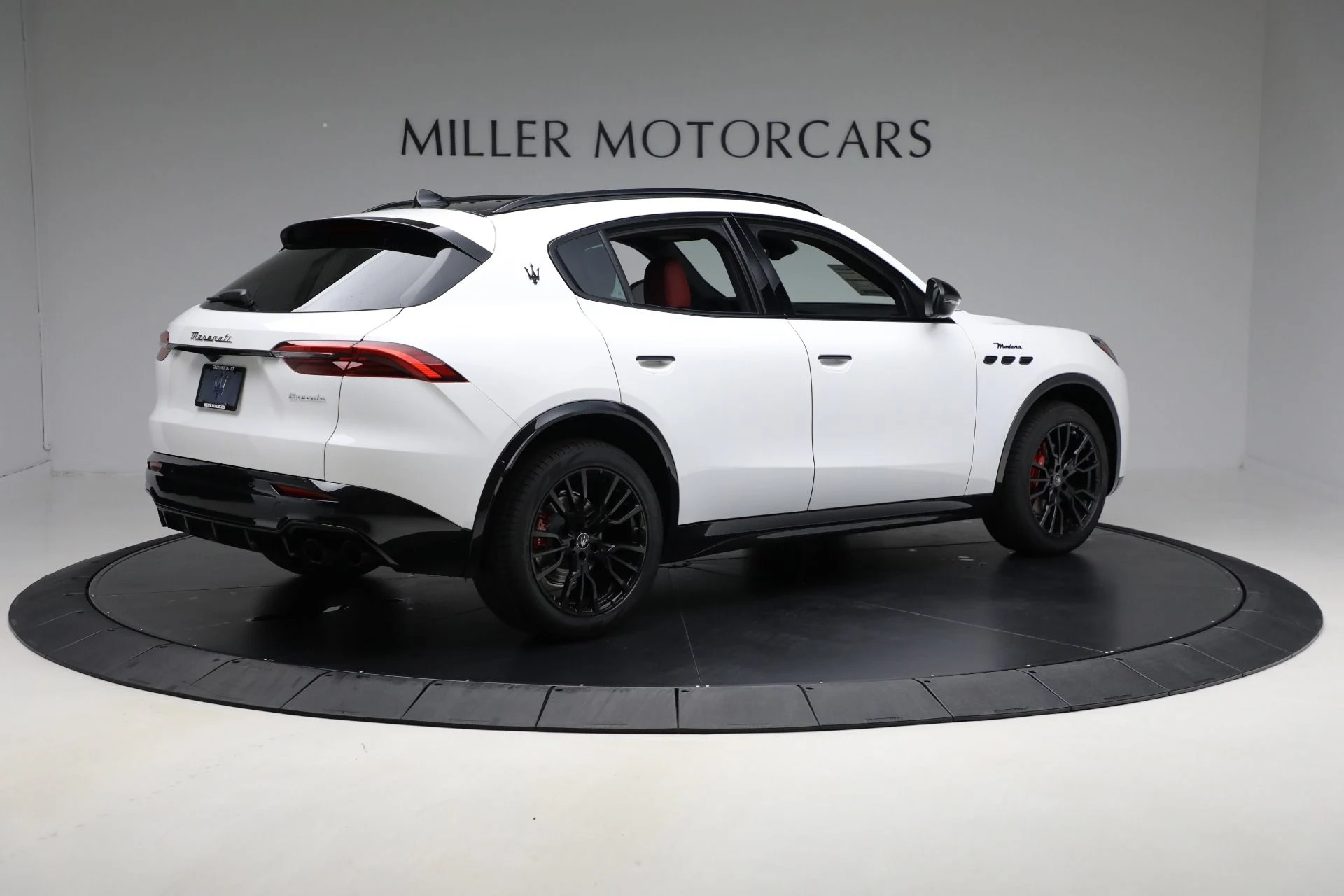 mph005_2434738612_New_2025_Maserati_Grecale_Modena_2ce812a8ac