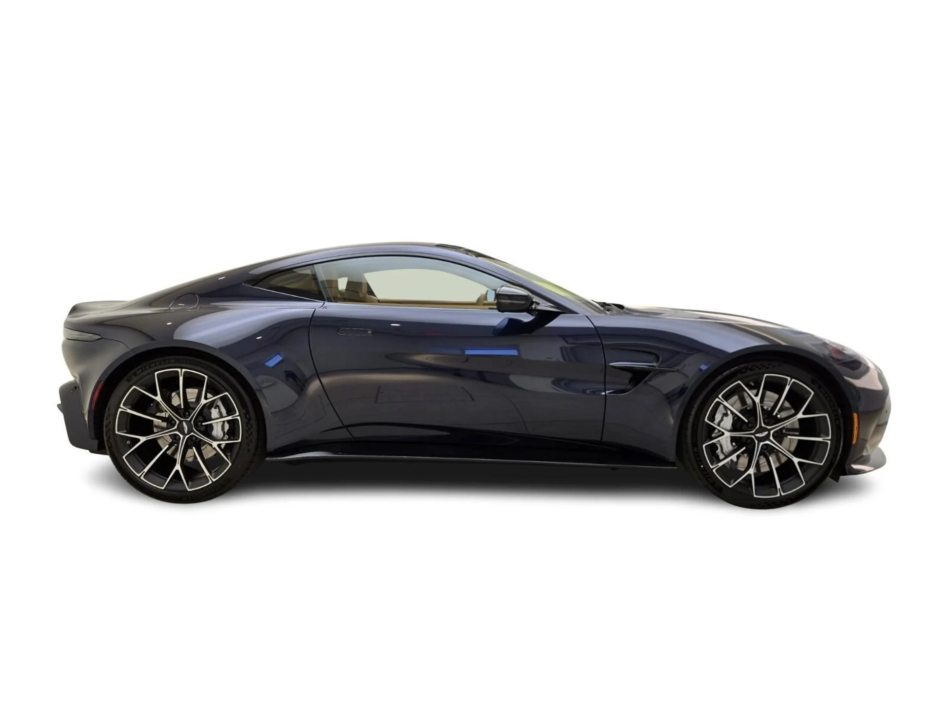 mph005_2435041225_New_2026_Aston_Martin_Vantage_1761803365_de6ee26940