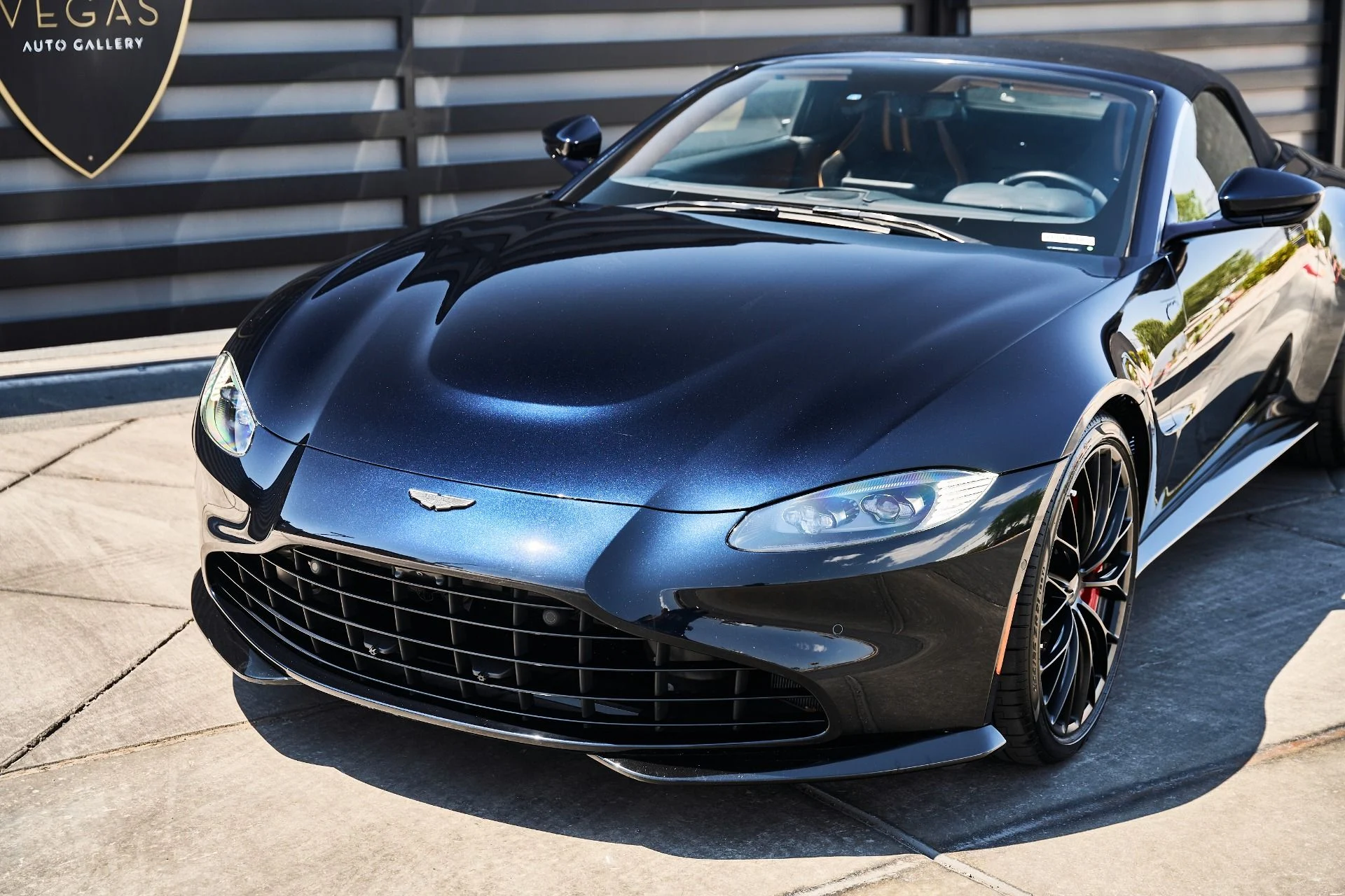 mph005_2436167321_Used_2022_Aston_Martin_Vantage_Base_1786226019_da1ff3e653