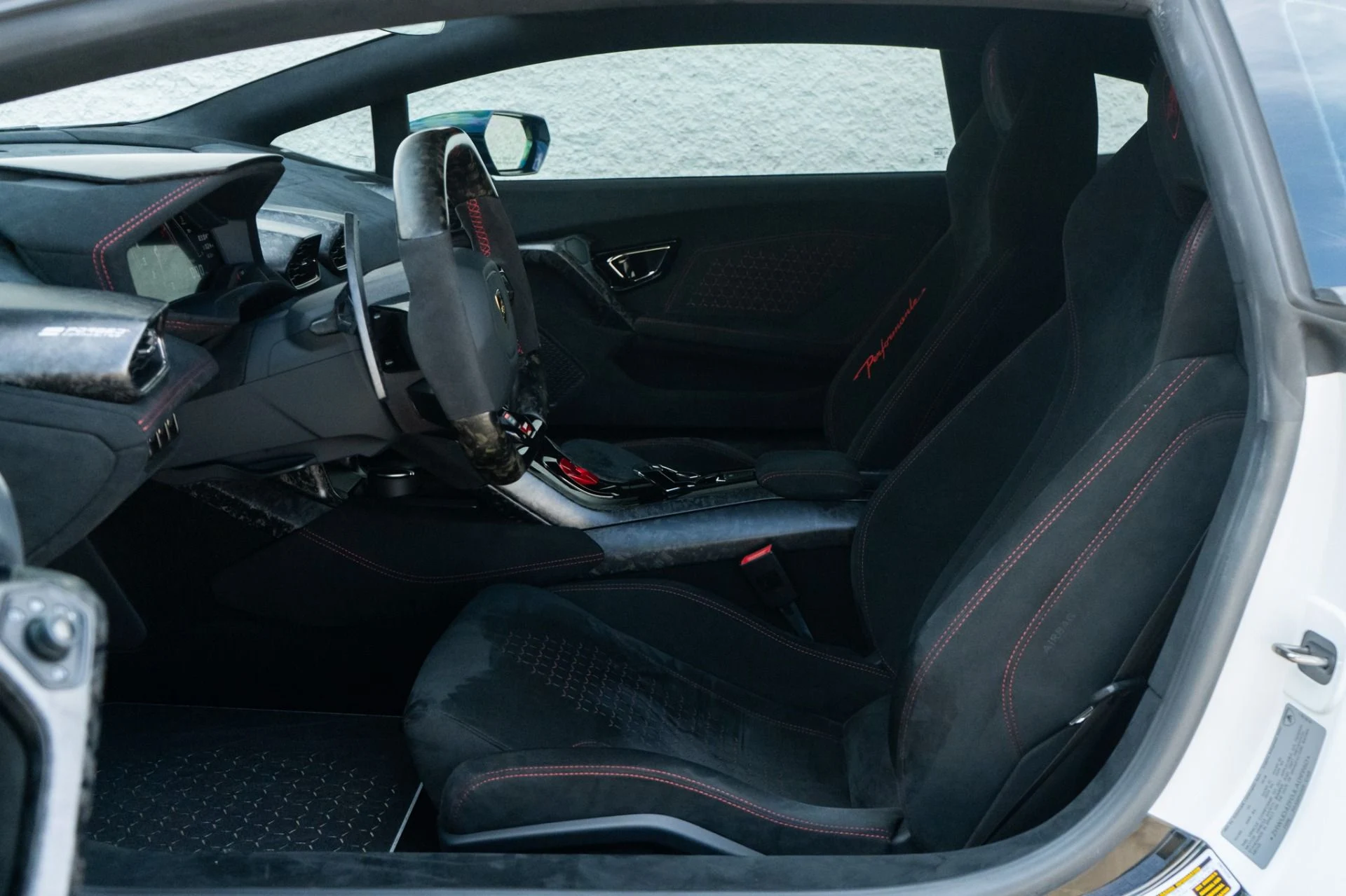 mph005_2443106082_Used_2018_Lamborghini_Huracan_LP_640_4_Performante_1773180113_45f5453978