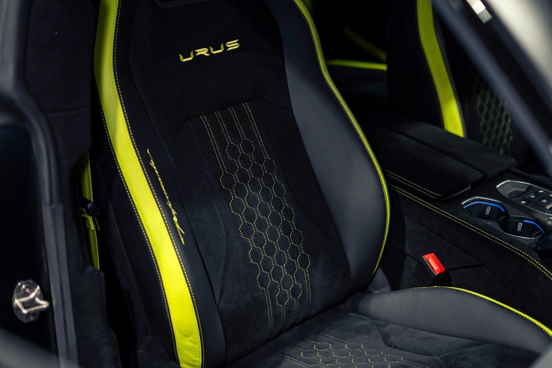 mph005_2443841502_Used_2023_Lamborghini_Urus_Performante_1780414144_c301286e8e