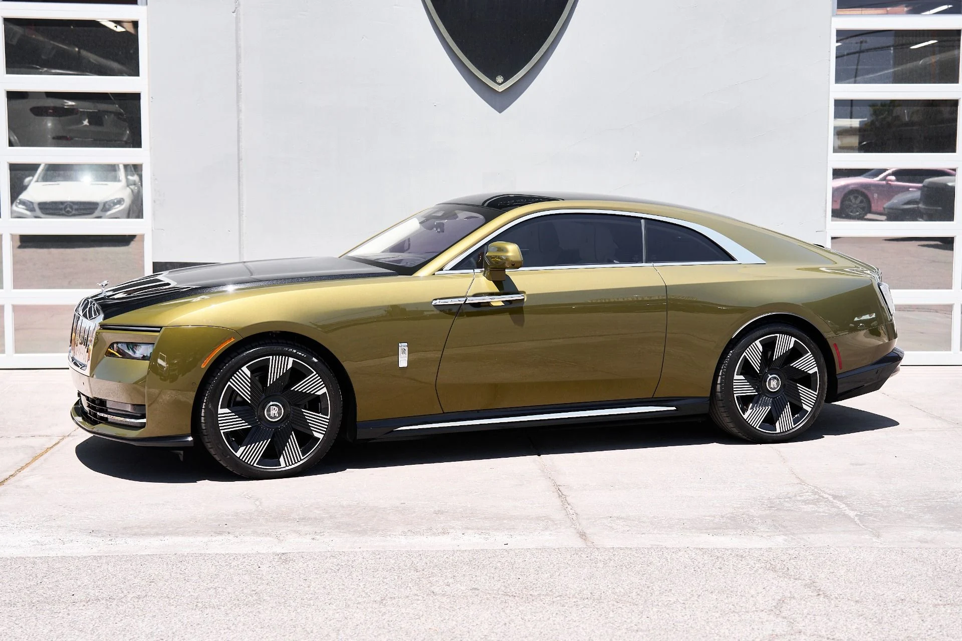 mph005_2459721146_Used_2024_Rolls_Royce_Spectre_1753235106_45790a60c1