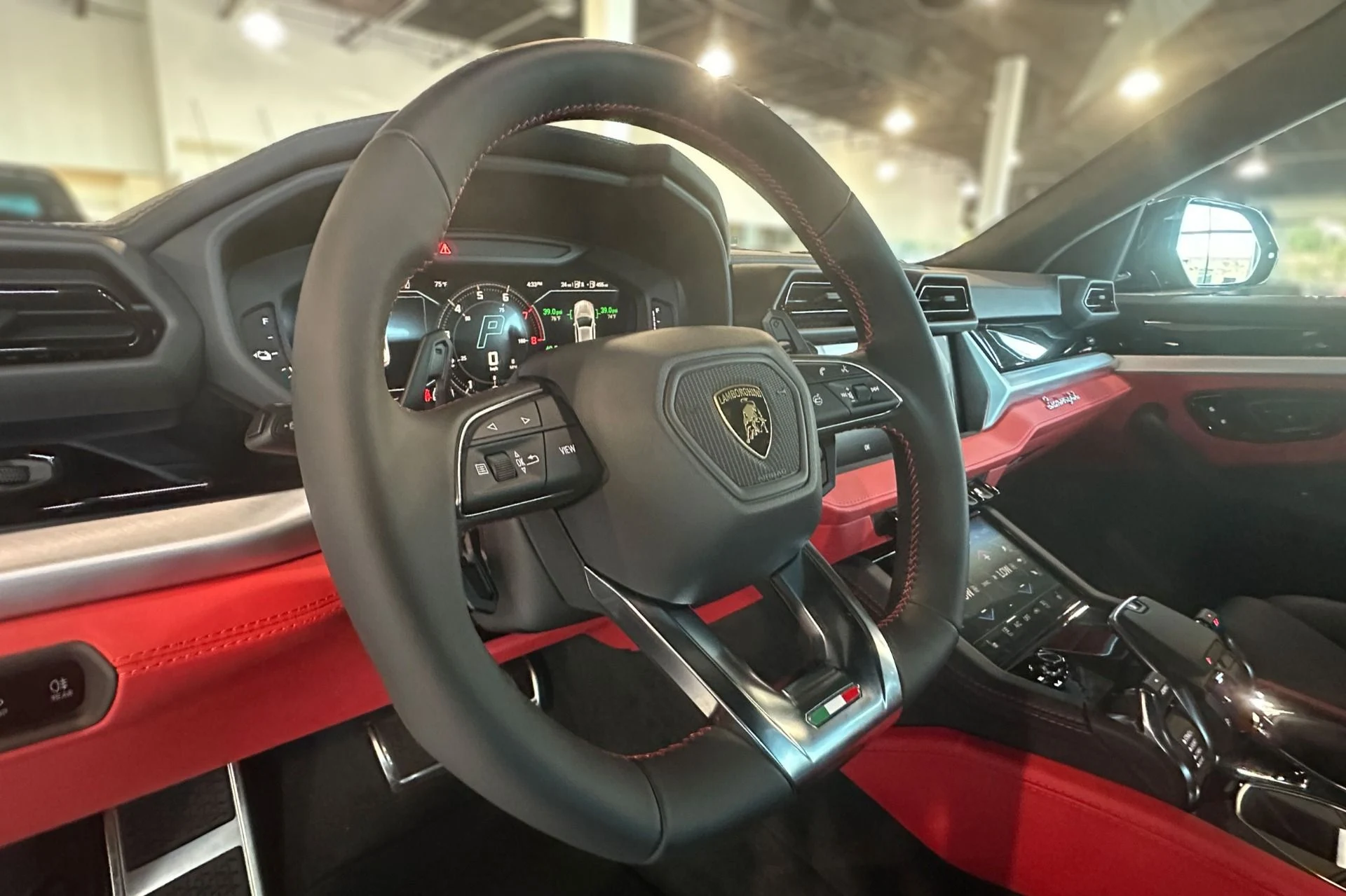 mph005_2462919757_New_2026_Lamborghini_Urus_SE_1791809466_fb2a8cae59