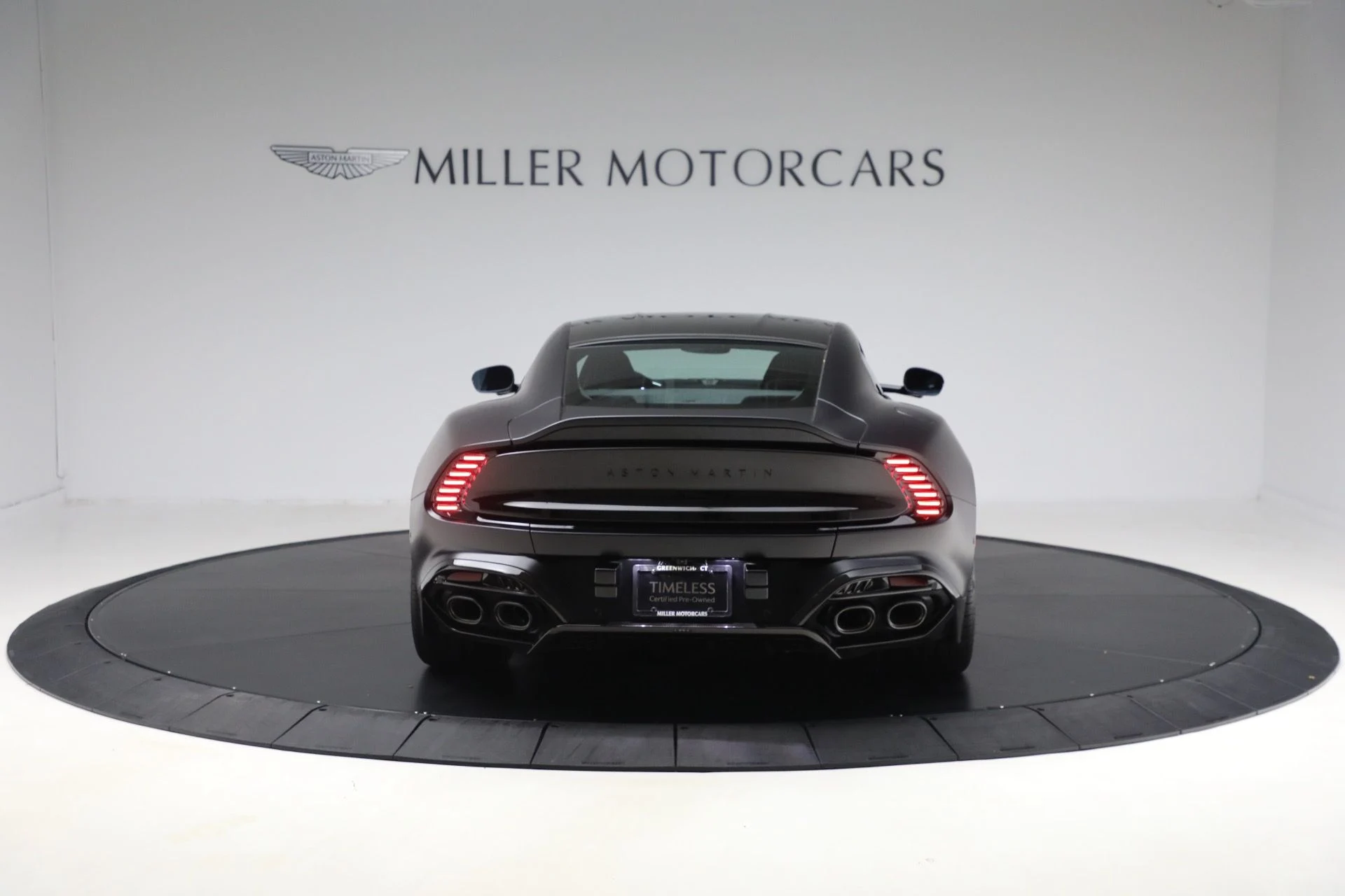mph005_246719330_Used_2025_Aston_Martin_Vanquish_f002b90909