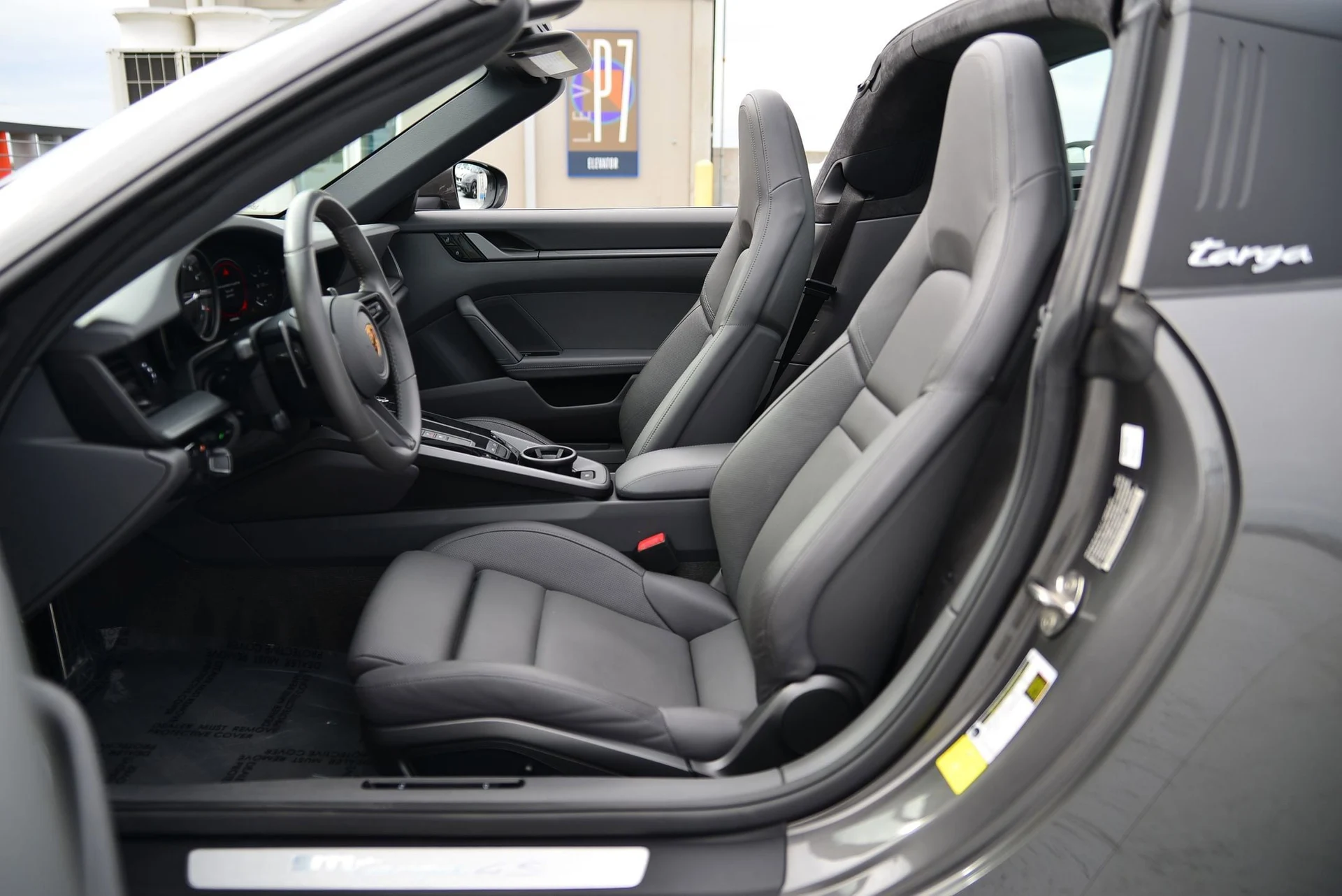 mph005_2469282909_0dc9132fa089e16b0e2d58c18718195bx_f82f001bcc