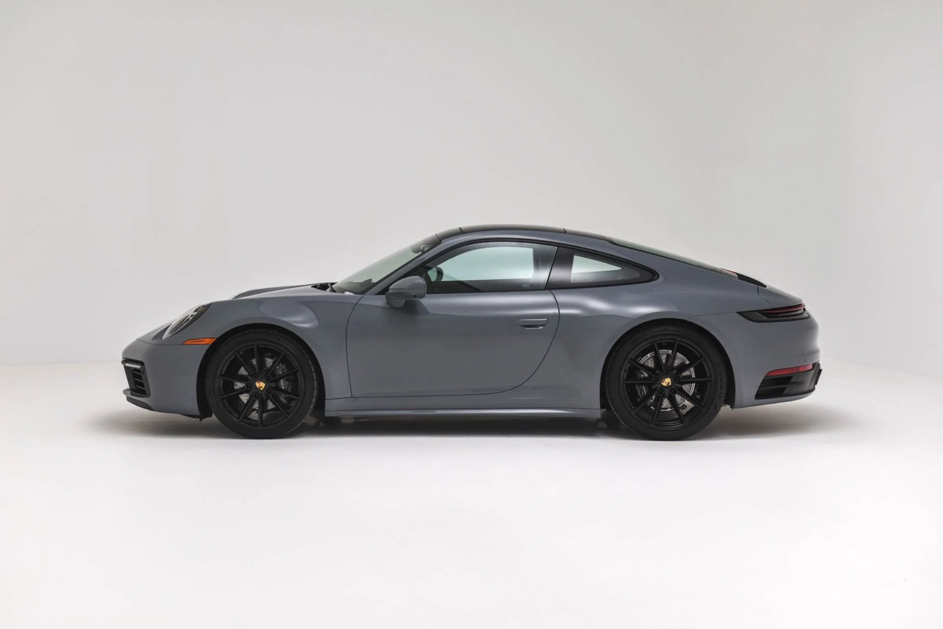 mph005_2476722822_Used_2024_Porsche_911_Carrera_1774628138_e8b40c859d