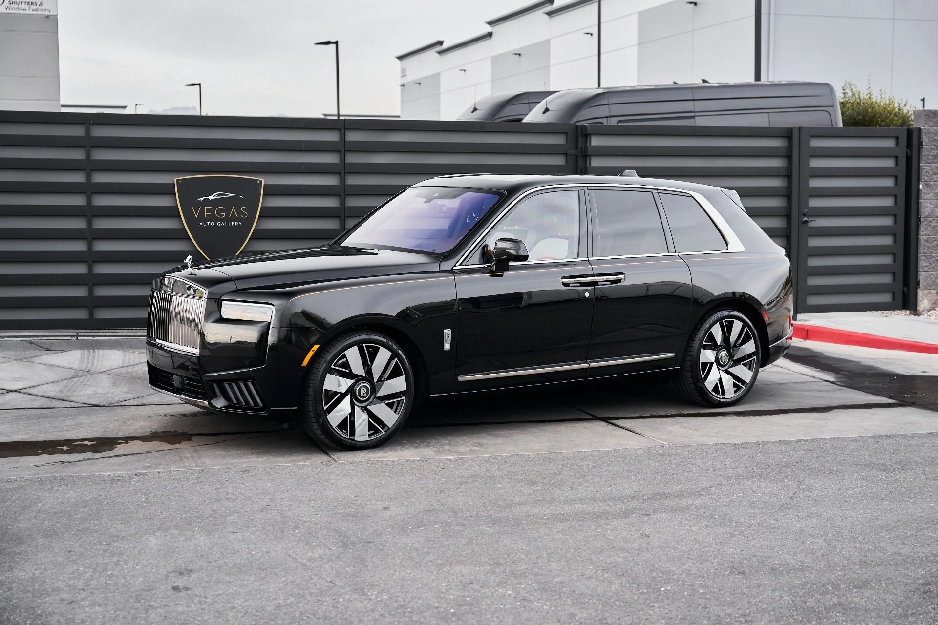 mph005_2478335601_Used_2026_Rolls_Royce_Cullinan_Base_1769721383_37cde76bfc