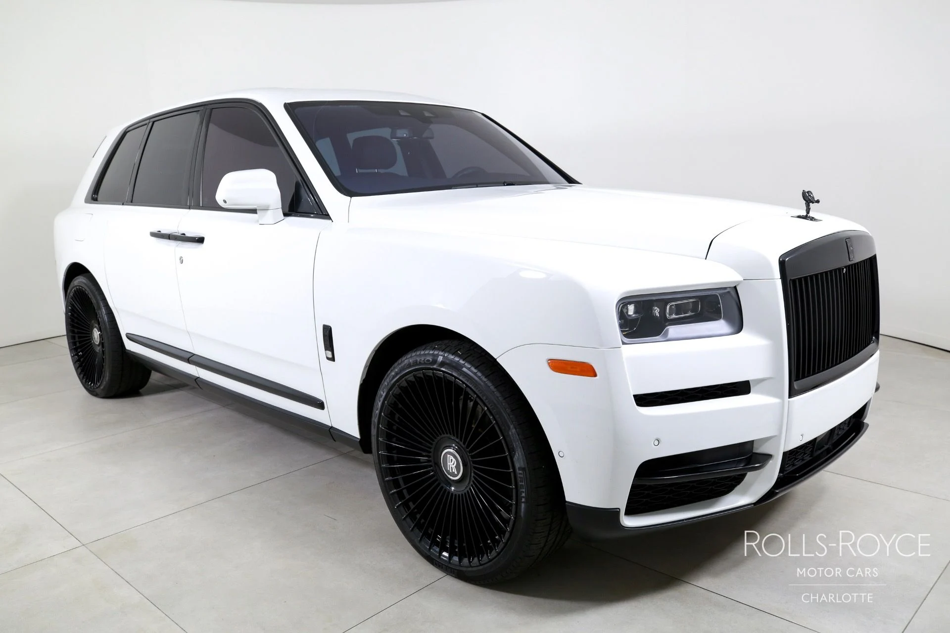 mph005_248484507_Used_2019_Rolls_Royce_Cullinan_1753469692_13e6821b1f