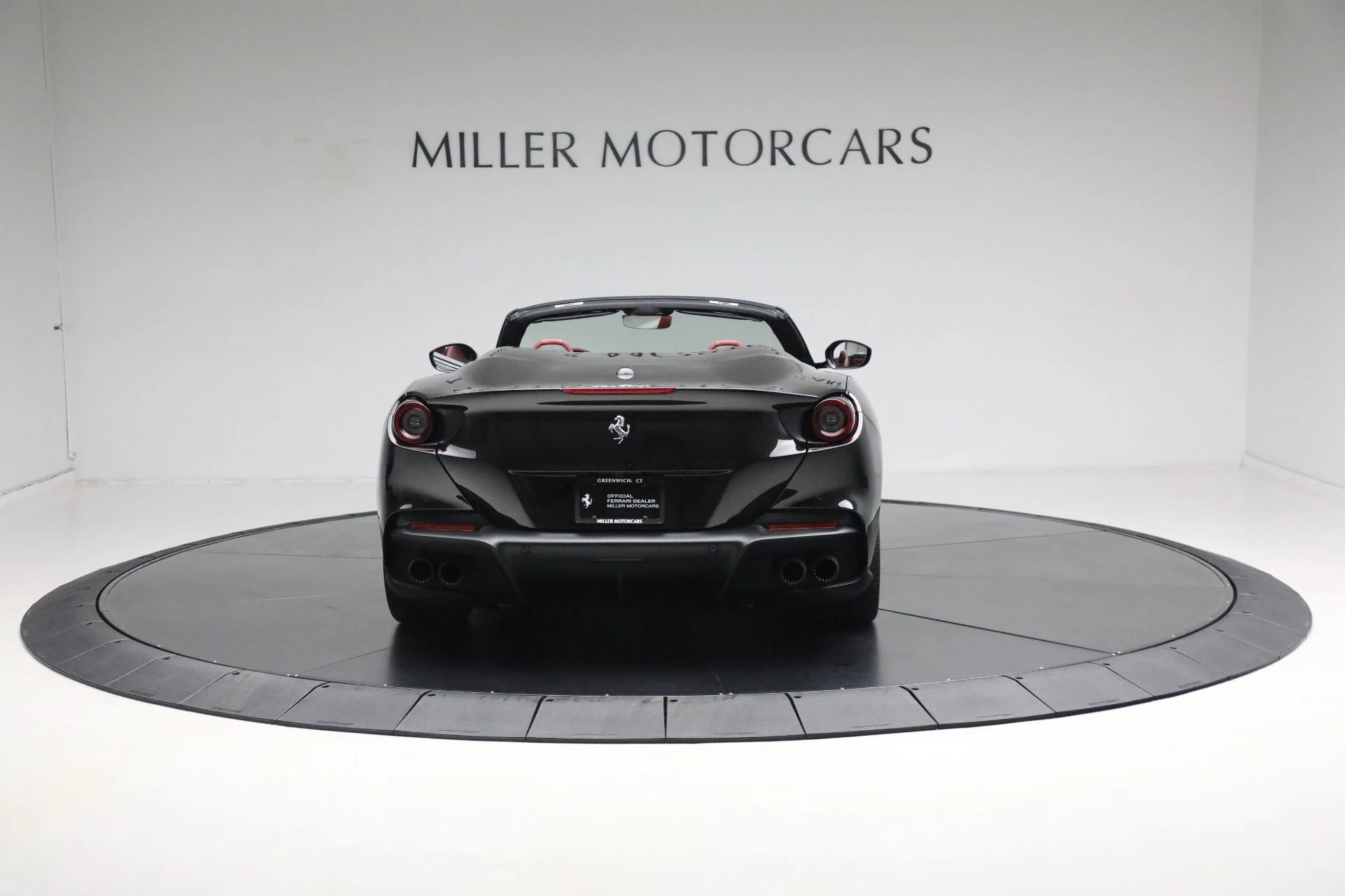 mph005_2488192112_Used_2023_Ferrari_Portofino_M_1718995337_5108bfbd35