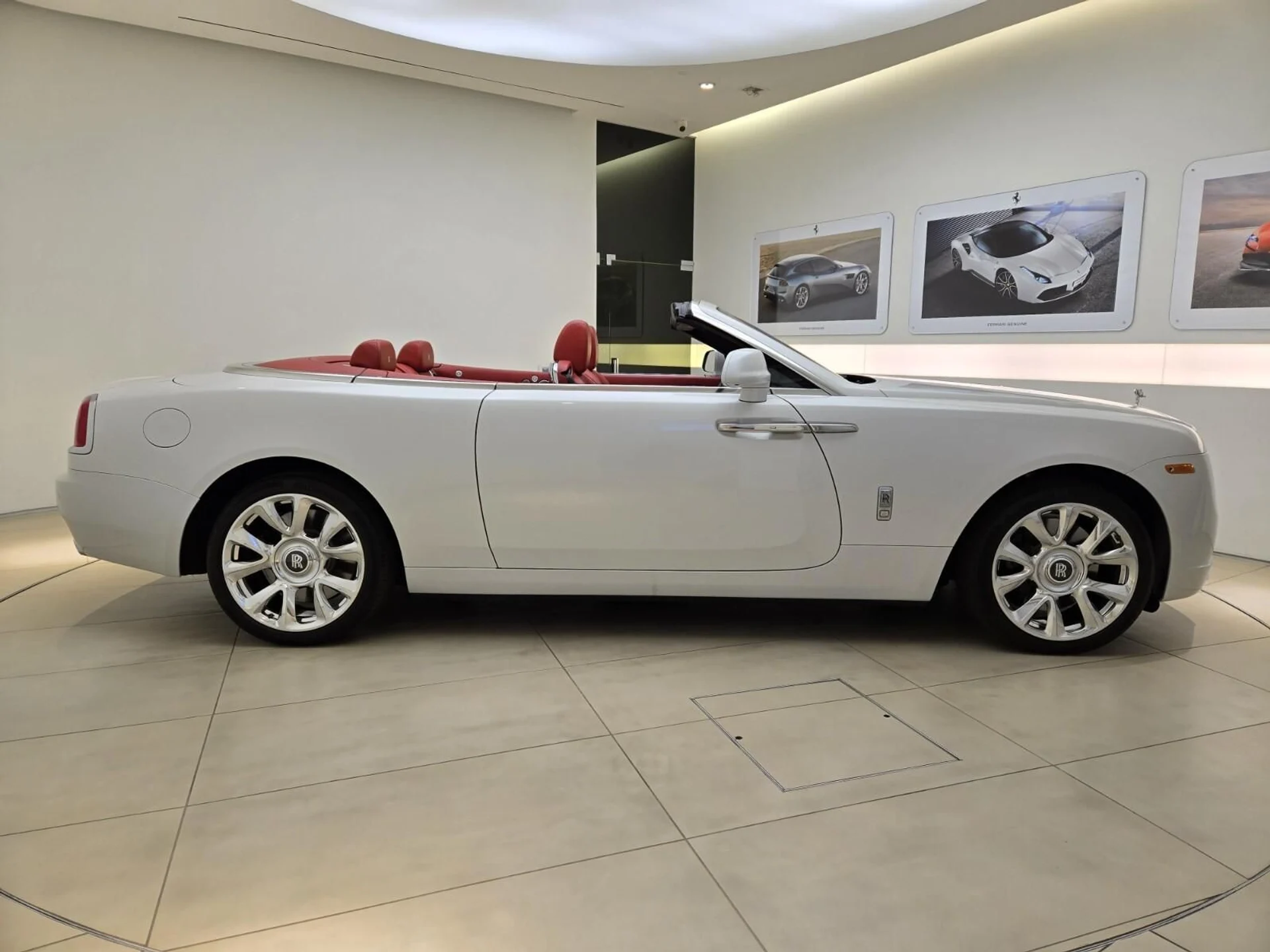 mph005_2496383415_Used_2017_Rolls_Royce_Dawn_1765004105_132f71229f