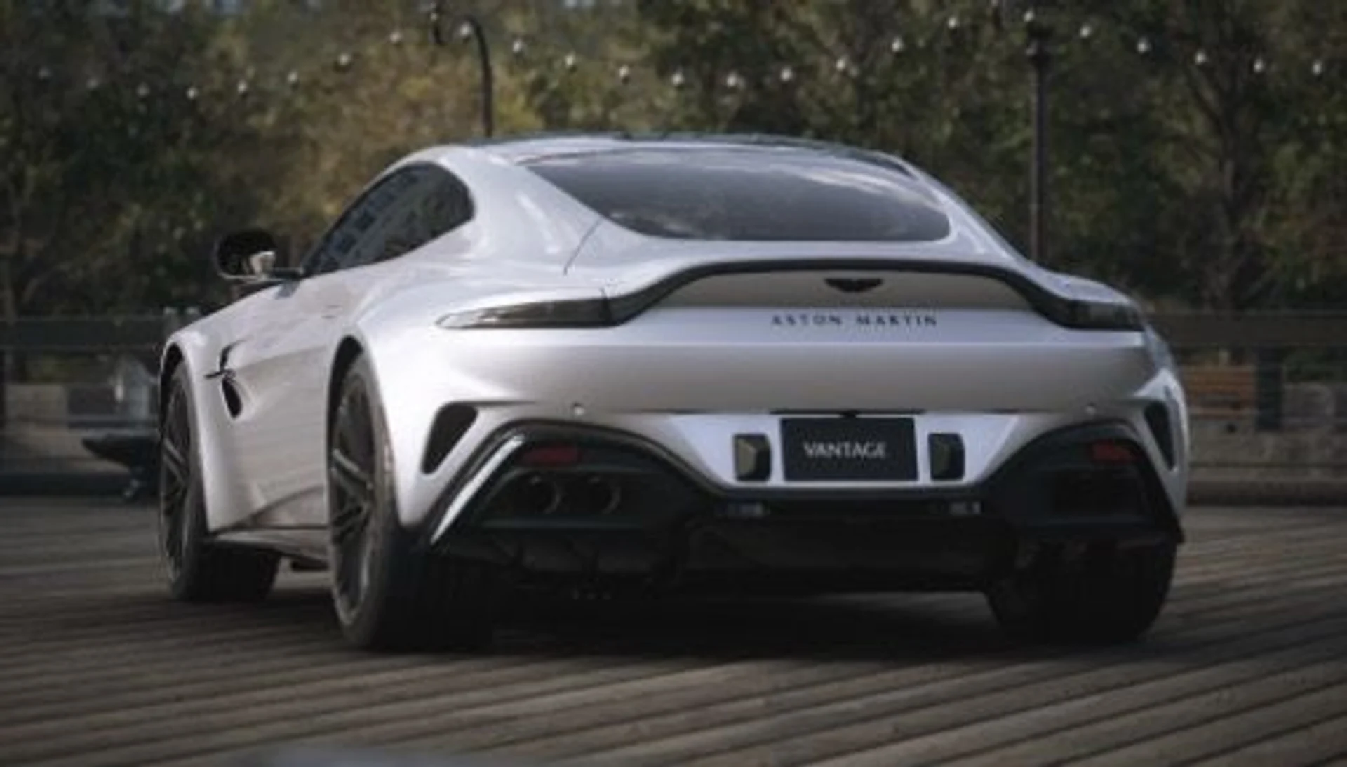 mph005_2499952604_New_2026_Aston_Martin_Vantage_2c5e9112b9