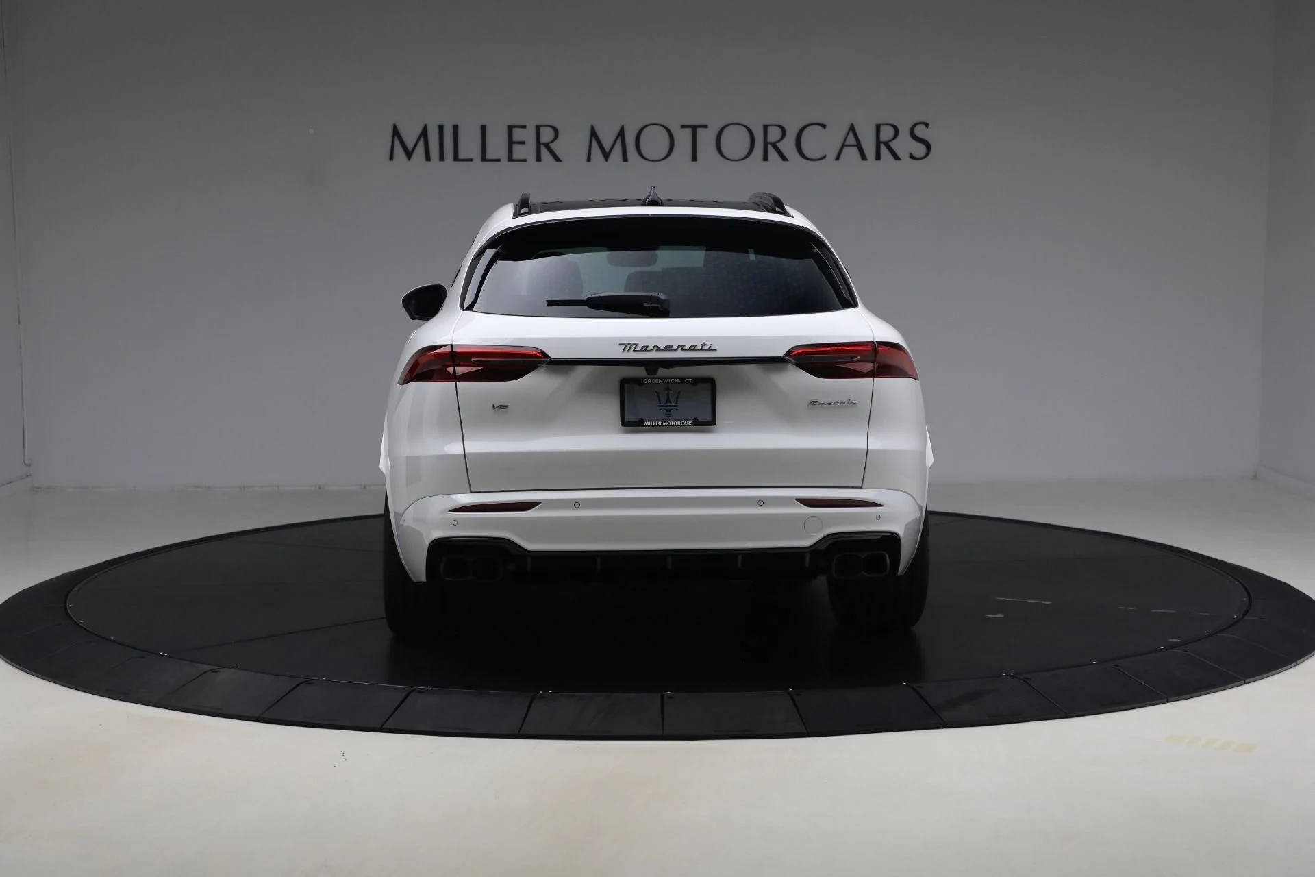 mph005_2503449654_New_2027_Maserati_Grecale_Modena_V6_1792096418_3047dbbcd1
