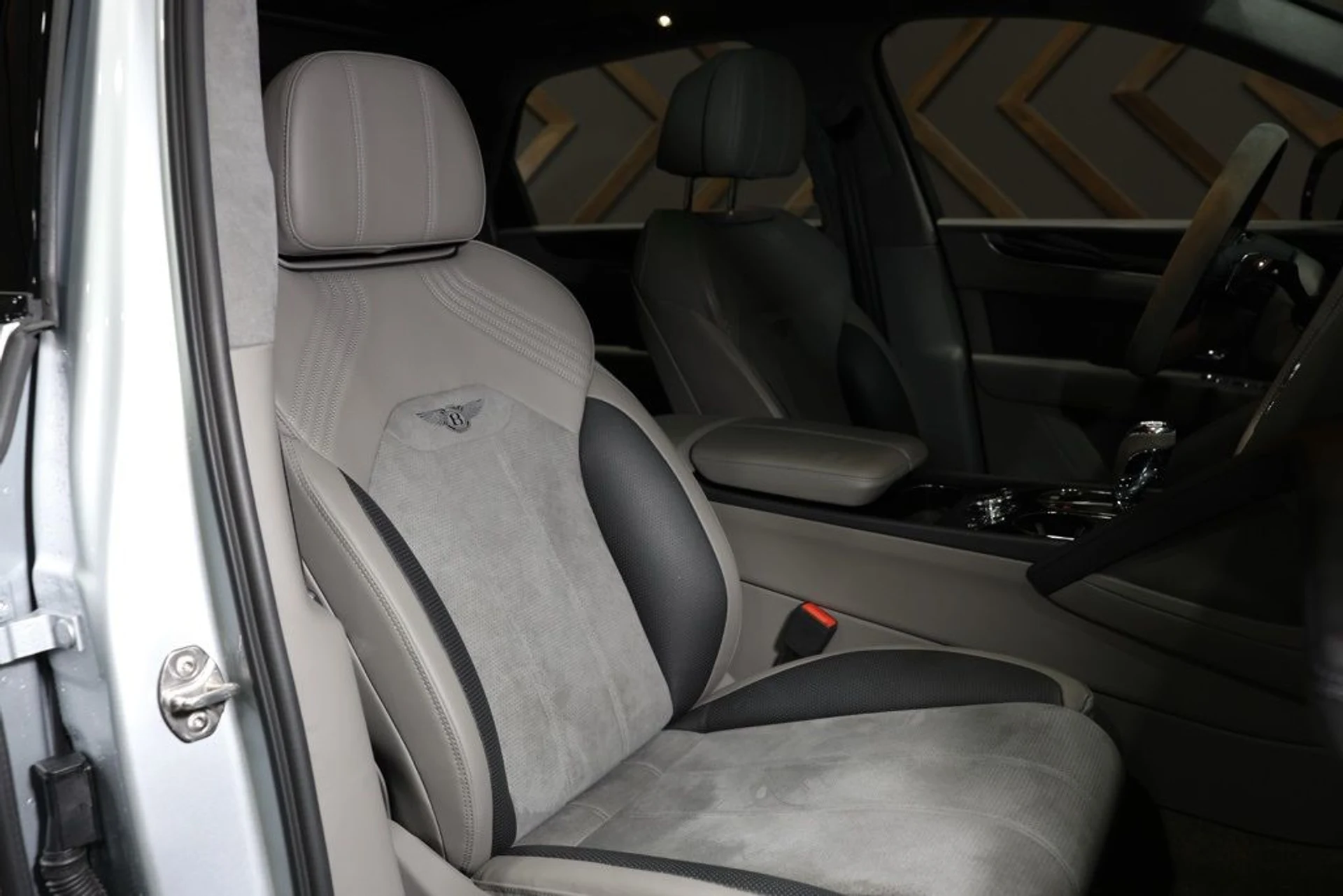 mph005_250889609_p82rtdorsum227e28a6zdbdr7jof_a82b256428