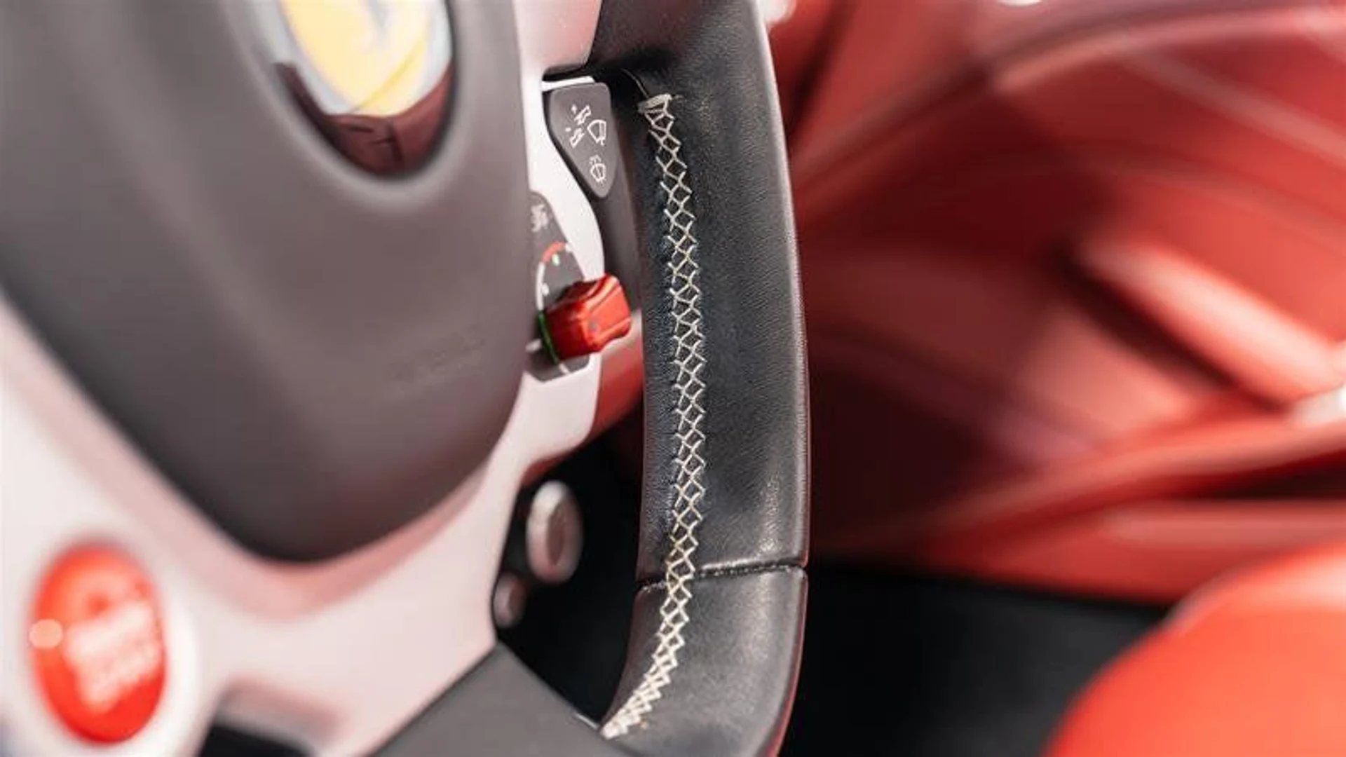 mph005_2510046145_Used_2017_Ferrari_California_T_Base_1785931426_722aa74199
