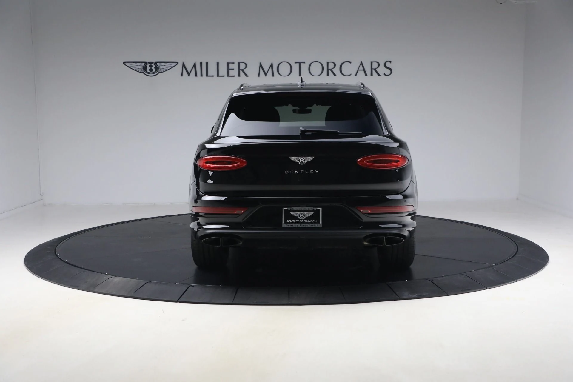 mph005_2518441896_Used_2023_Bentley_Bentayga_EWB_Azure_V8_First_Edition_1772501642_231892e53e