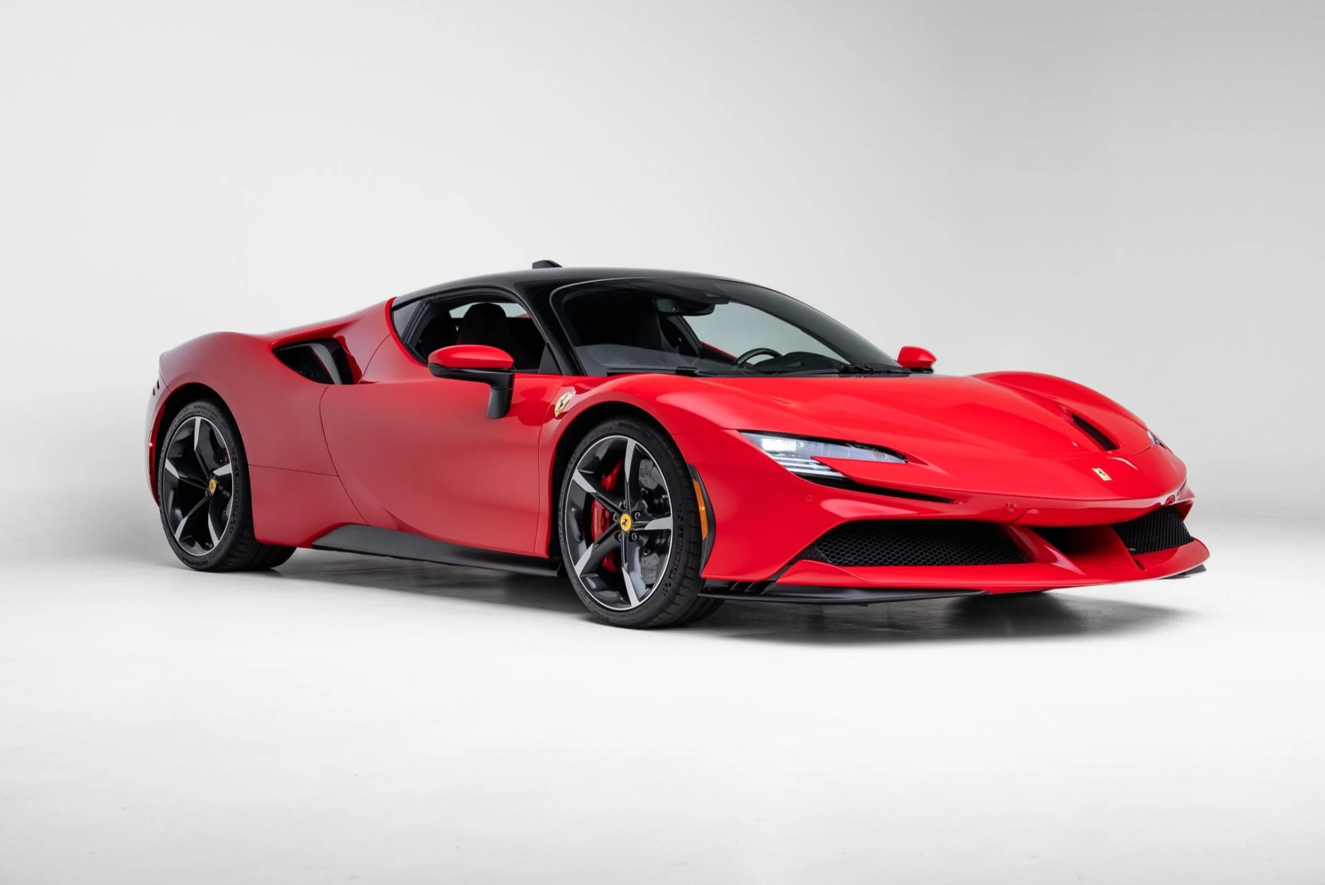 mph005_251918061_Used_2023_Ferrari_SF_90_Stradale_1773856077_970eebf2c7