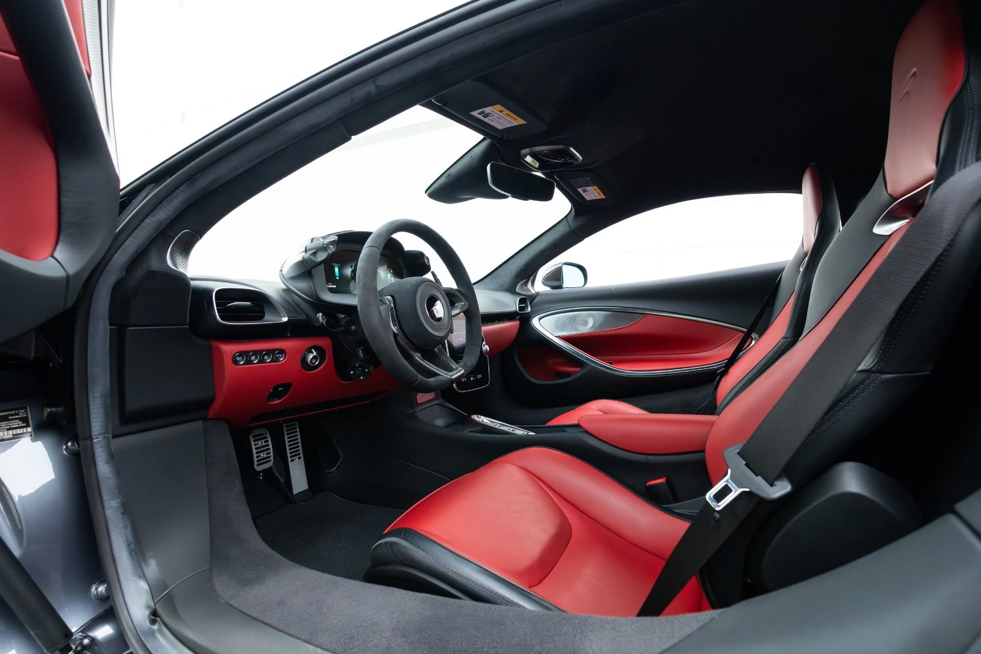 mph005_2524534536_Used_2023_Mc_Laren_Artura_1776712926_d9f8b4b6a9