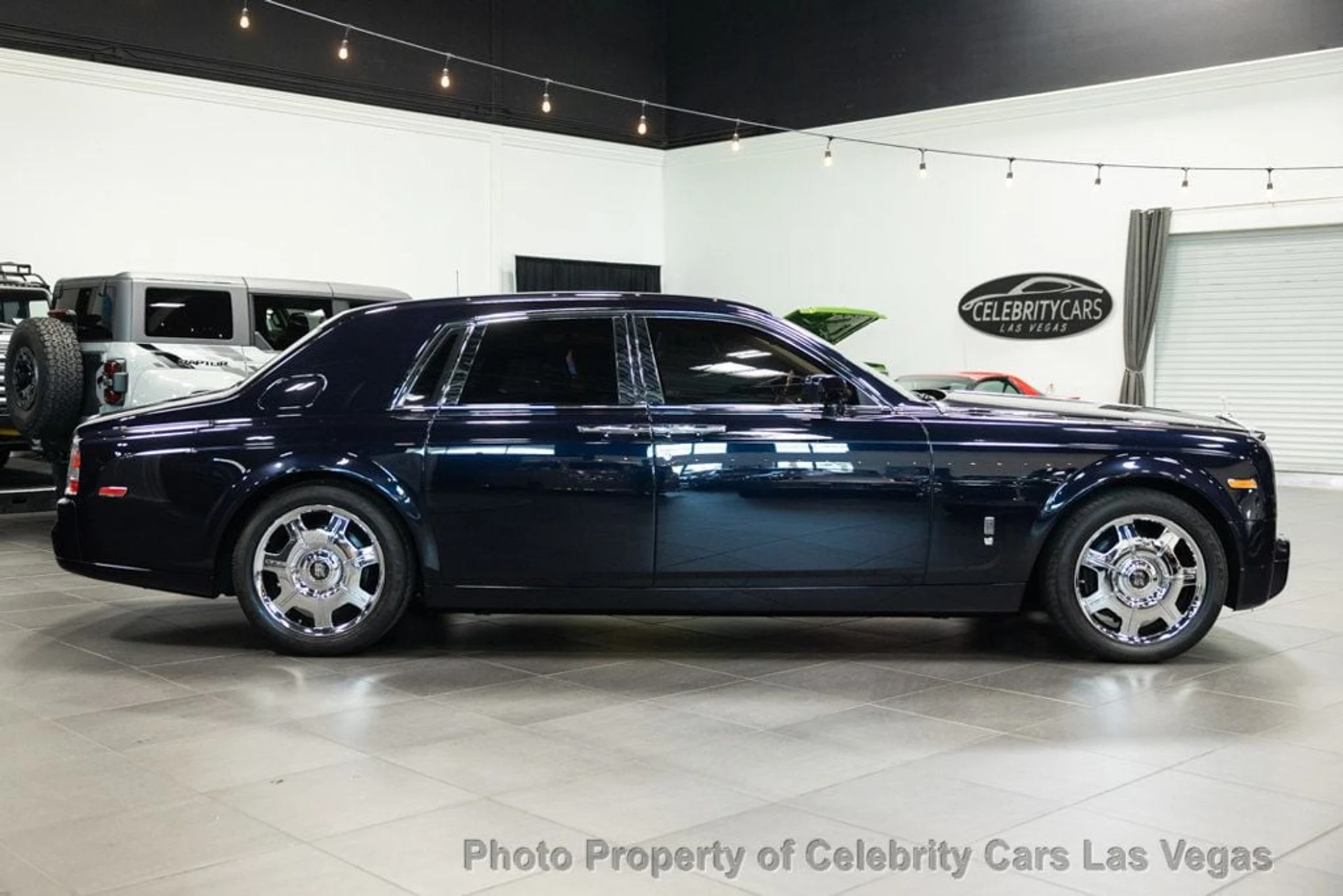 mph005_252770196_used_2005_rolls_royce_phantom_4drsedan_9707_22400221_6_1024_74c8c0eca3