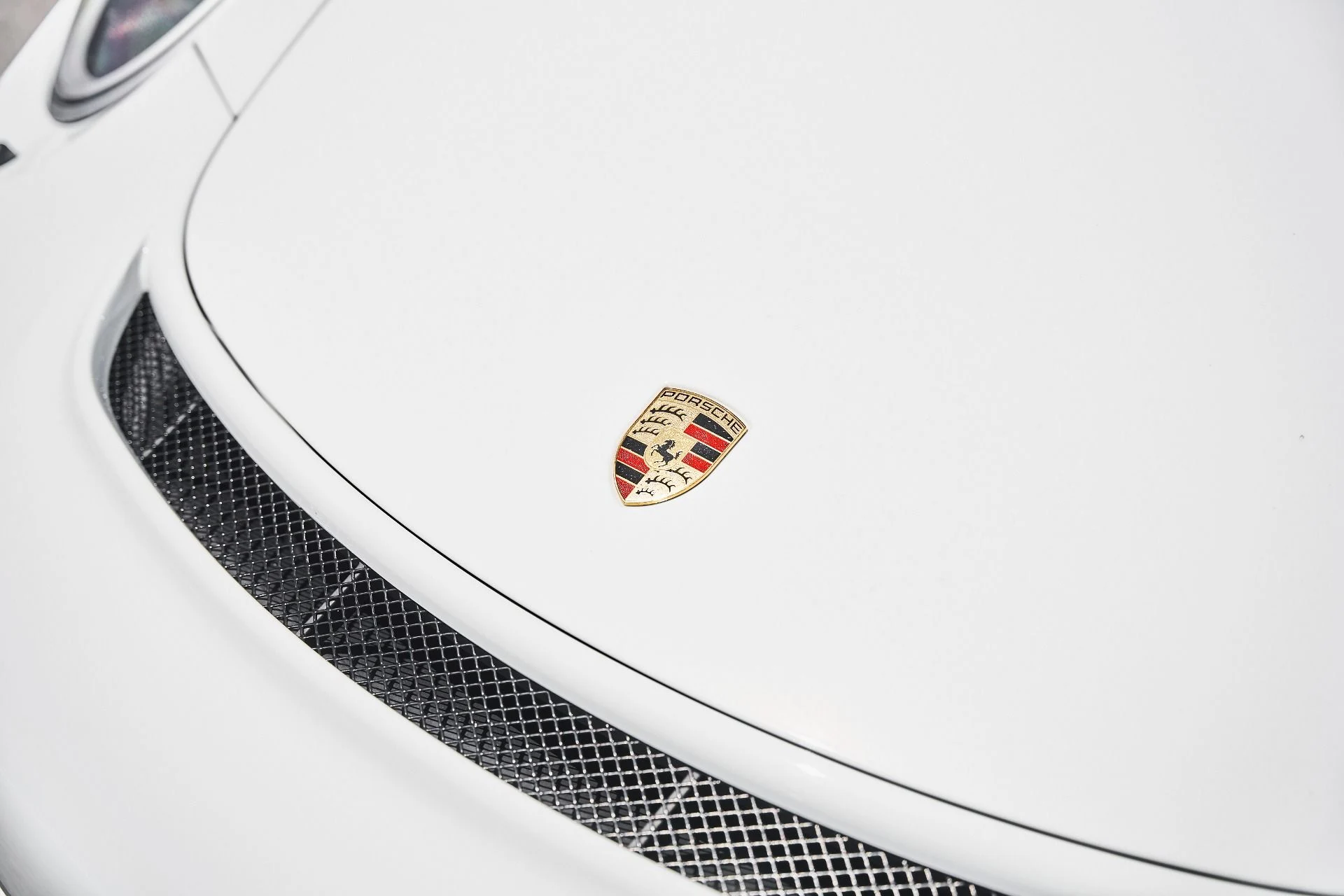 mph005_2538213900_Used_2018_Porsche_911_GT_3_1777749527_b8b0dfb47b